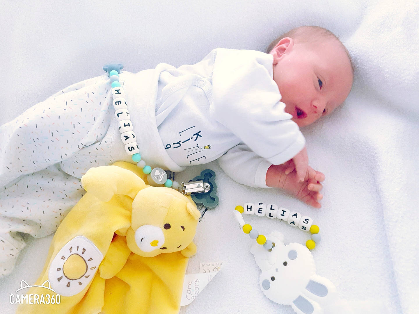 Hélias a rejoint le concours — aidez-le/la à gagner de superbes lots ! baby, baby_products, baby_toddler_clothing, baby_toys, cheek, child, fictional_character, person, plush, product, skin, stuffed_toy, toddler, toy, yellow