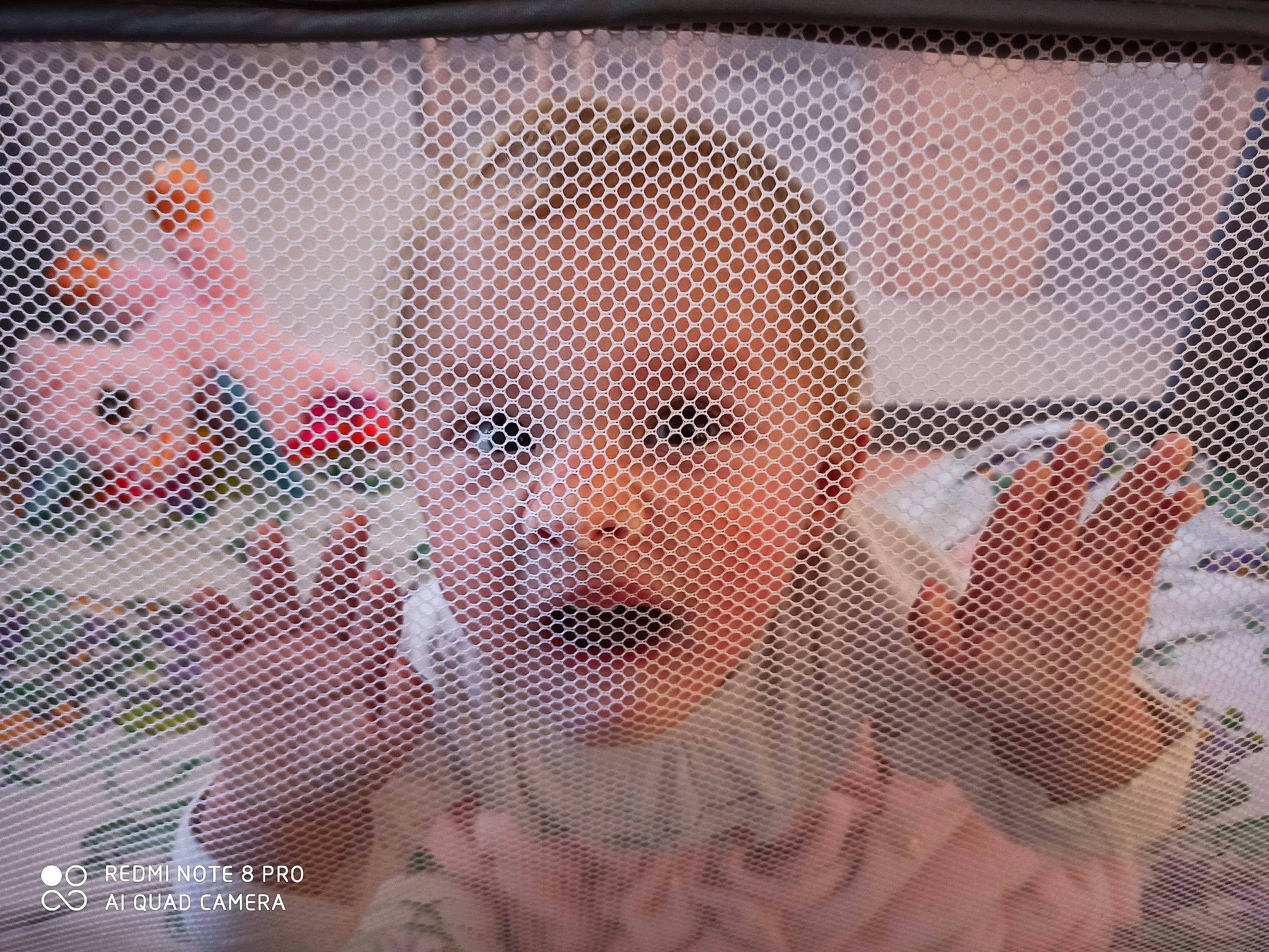 Youssera participe au concours pour gagner de l'argent avec cette photo : baby, baby_products, baby_safety, baby_toddler_clothing, bathing, child, mesh, muscle, person, product, toddler