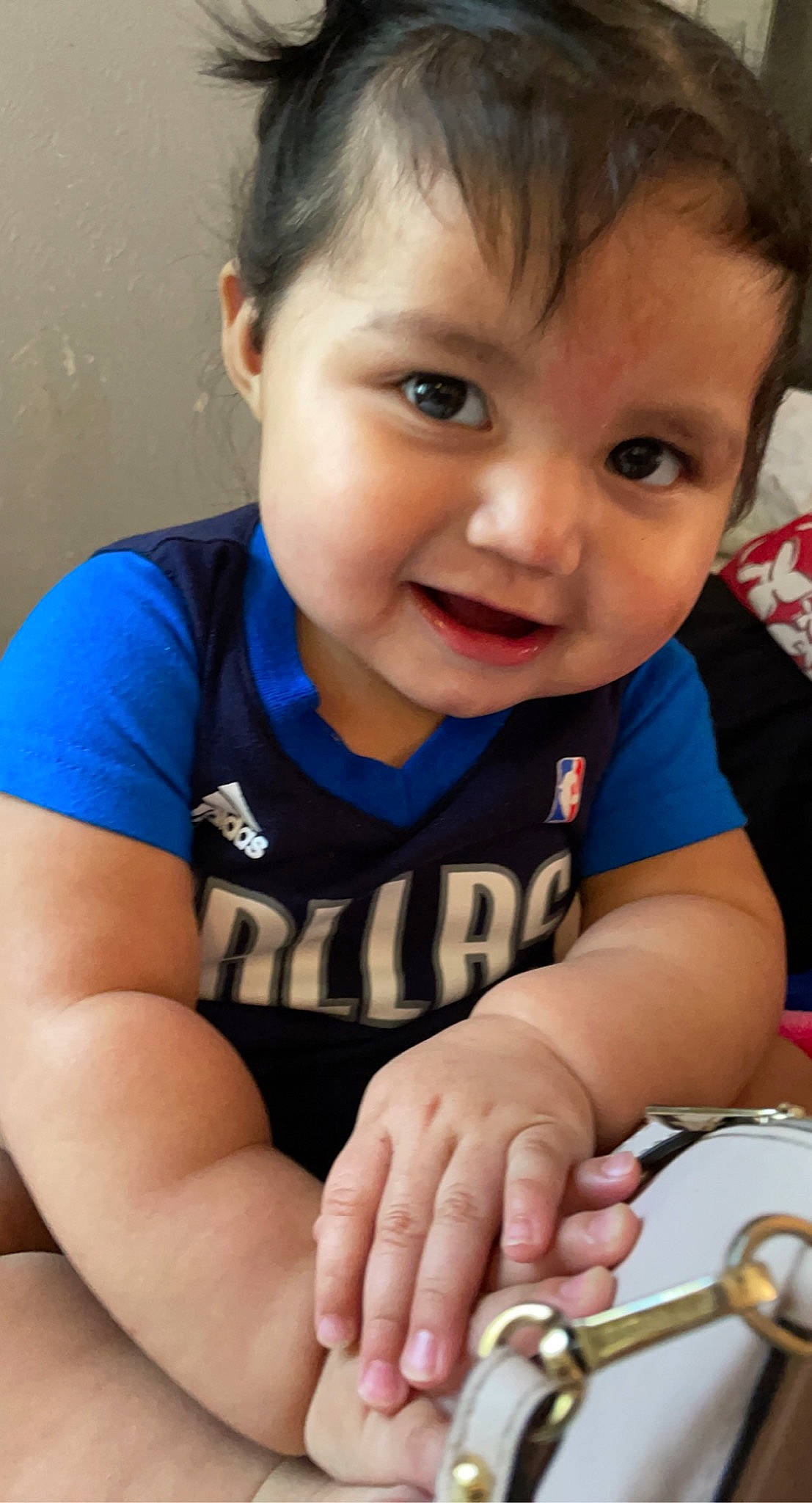 Marissa is registered to the contest to win money with this photo: arm, cheek, chin, dress, eyelash, finger, hand, human, human_body, iris, muscle, nose, organ, person, photograph, plant, skin, sleeve, smile, t_shirt