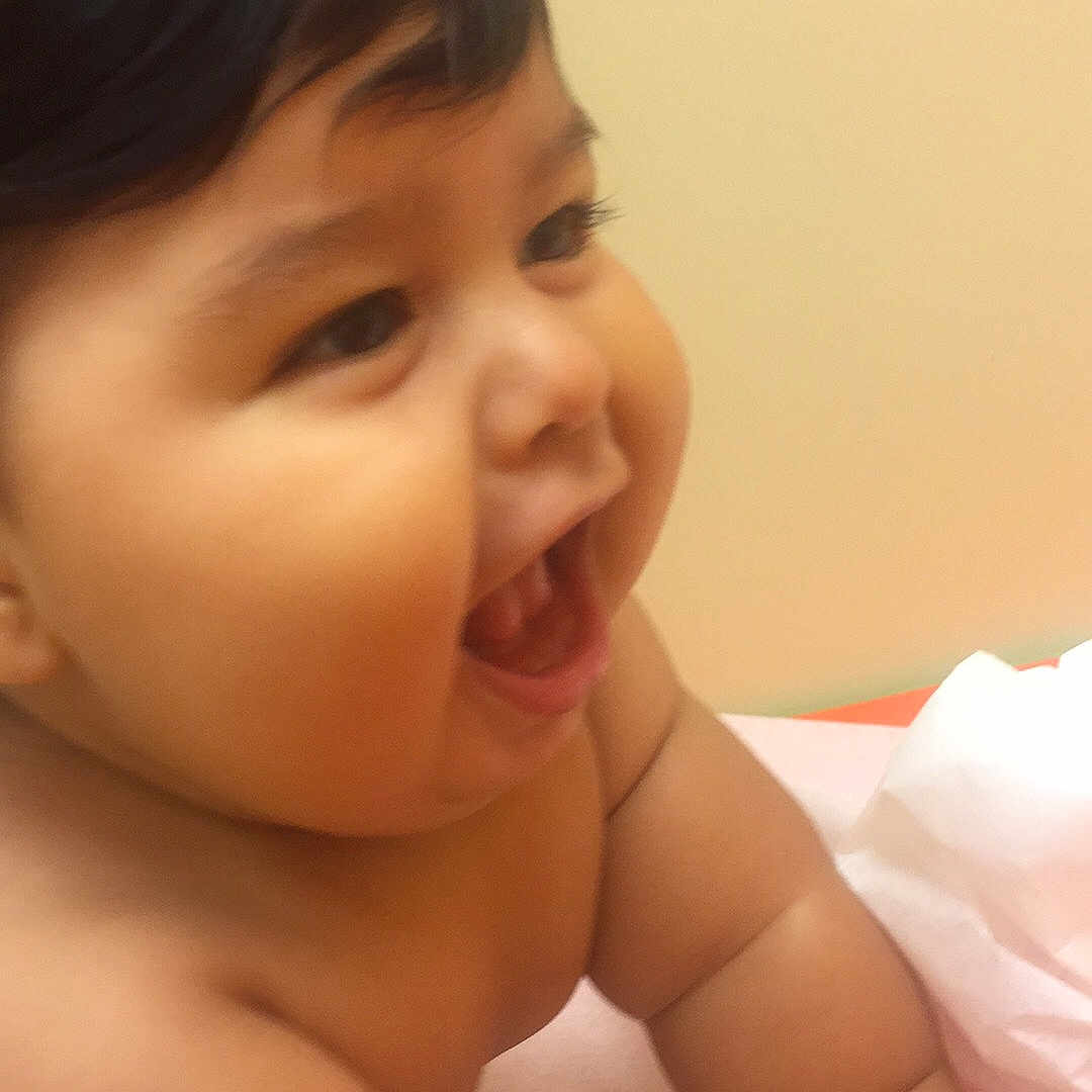 Pablo is registered to the contest to win money with this photo: black_hair, cheek, child, chin, face, finger, girl, hand, happiness, infant, japanese_idol, leg, lip, mouth, nose, person, skin, smile, toddler