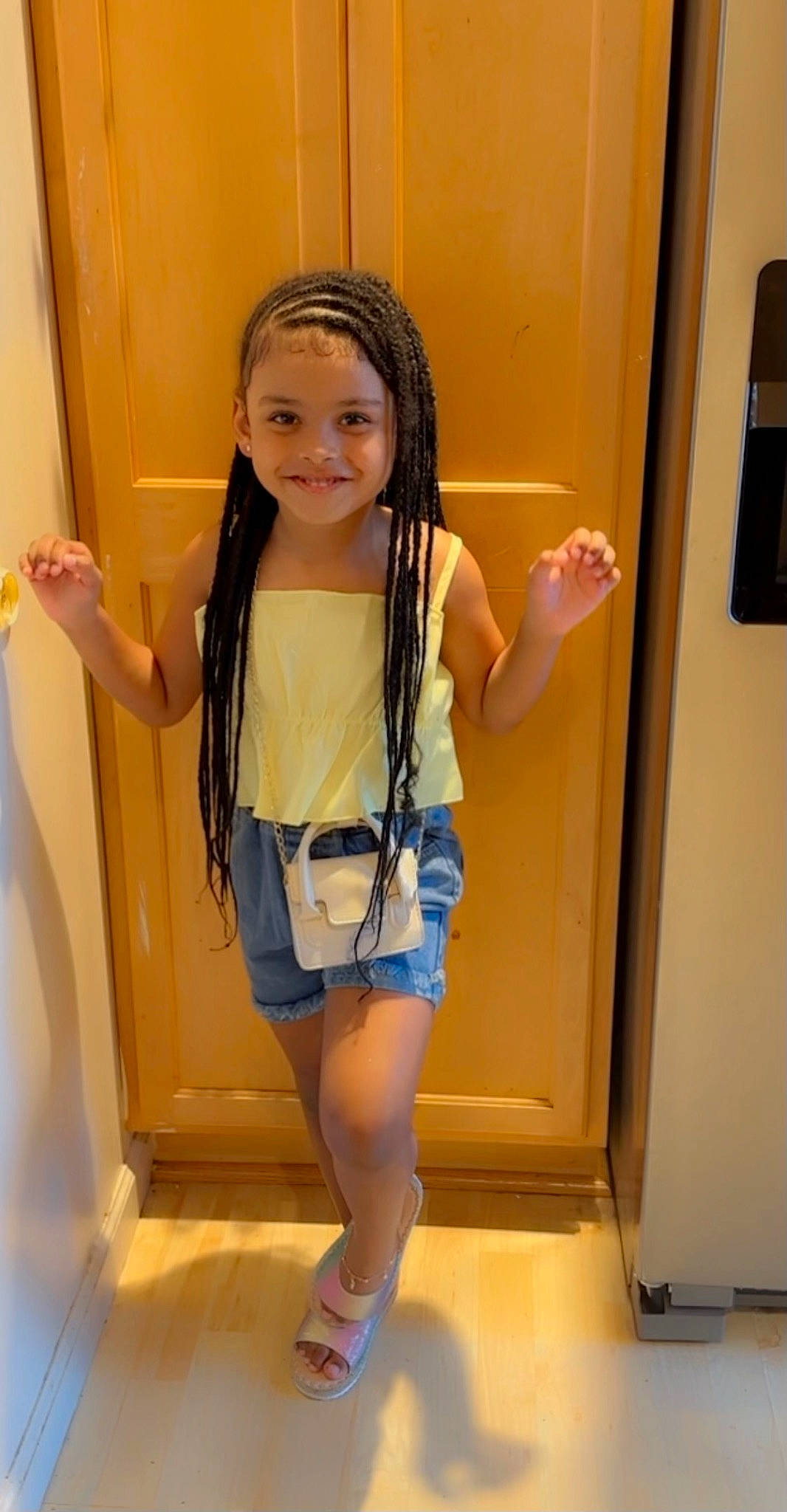 Molina is registered to the contest to win money with this photo: abdomen, elbow, electric_blue, fashion_design, fun, happy, human_leg, jean_short, joy, knee, leg, long_hair, person, shorts, shoulder, sleeve, smile, t_shirt, thigh, thumb