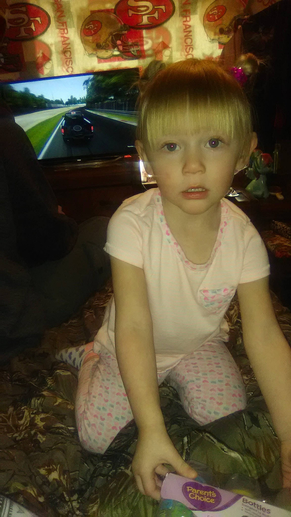 Kenzlee is registered to the contest to win money with this photo: child, person