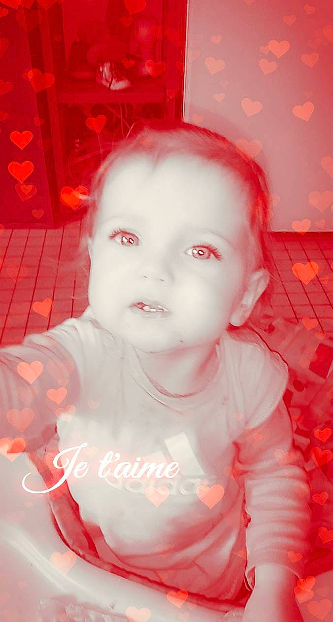 Estrella participe au concours pour gagner de l'argent avec cette photo : art, cheek, child, eye, face, head, illustration, lip, nose, person, photography, pink, red, smile, toddler