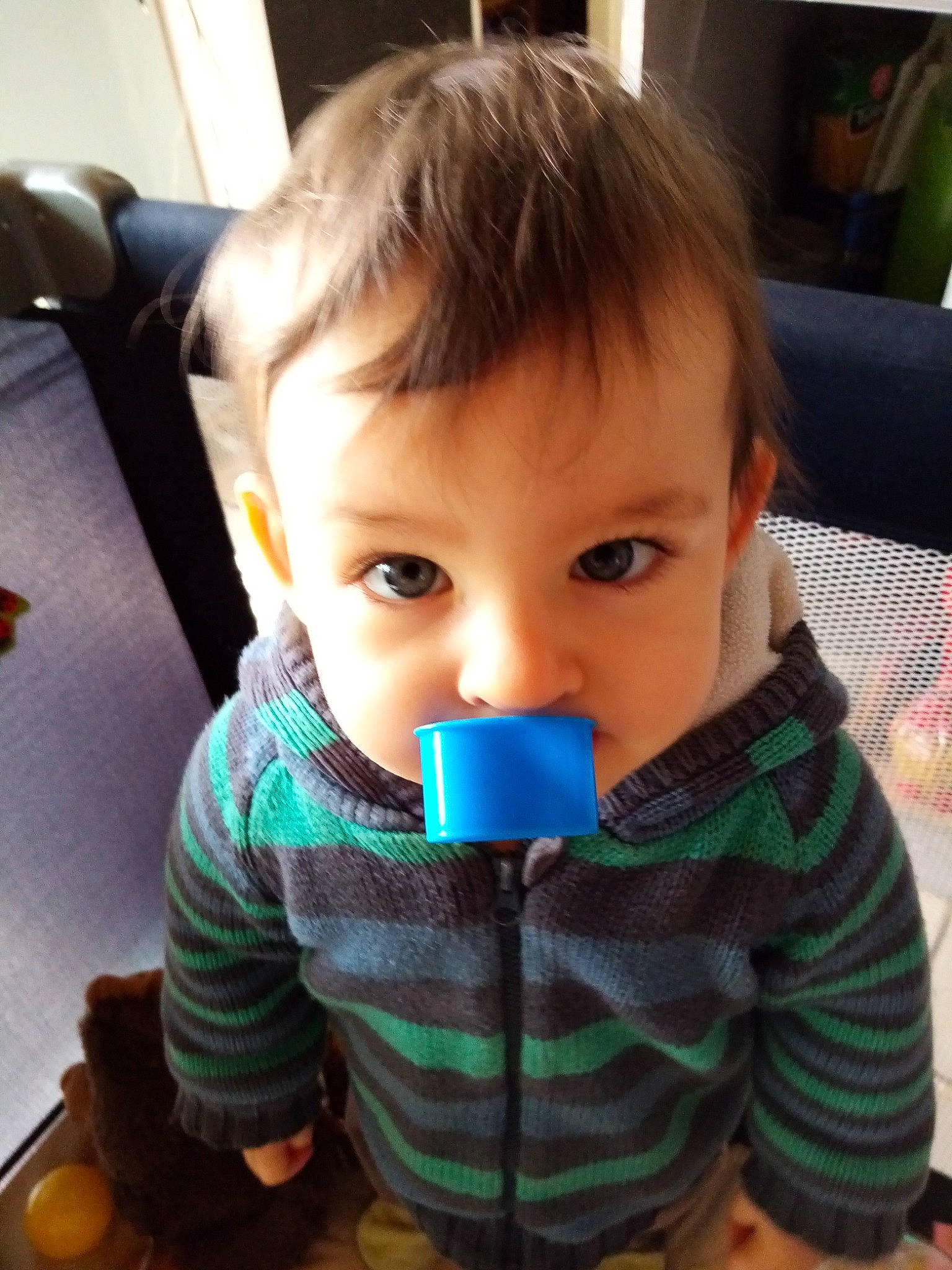 Djulyan participe au concours pour gagner de l'argent avec cette photo : cheek, child, eye, face, forehead, head, lip, mouth, neck, nose, person, play, toddler