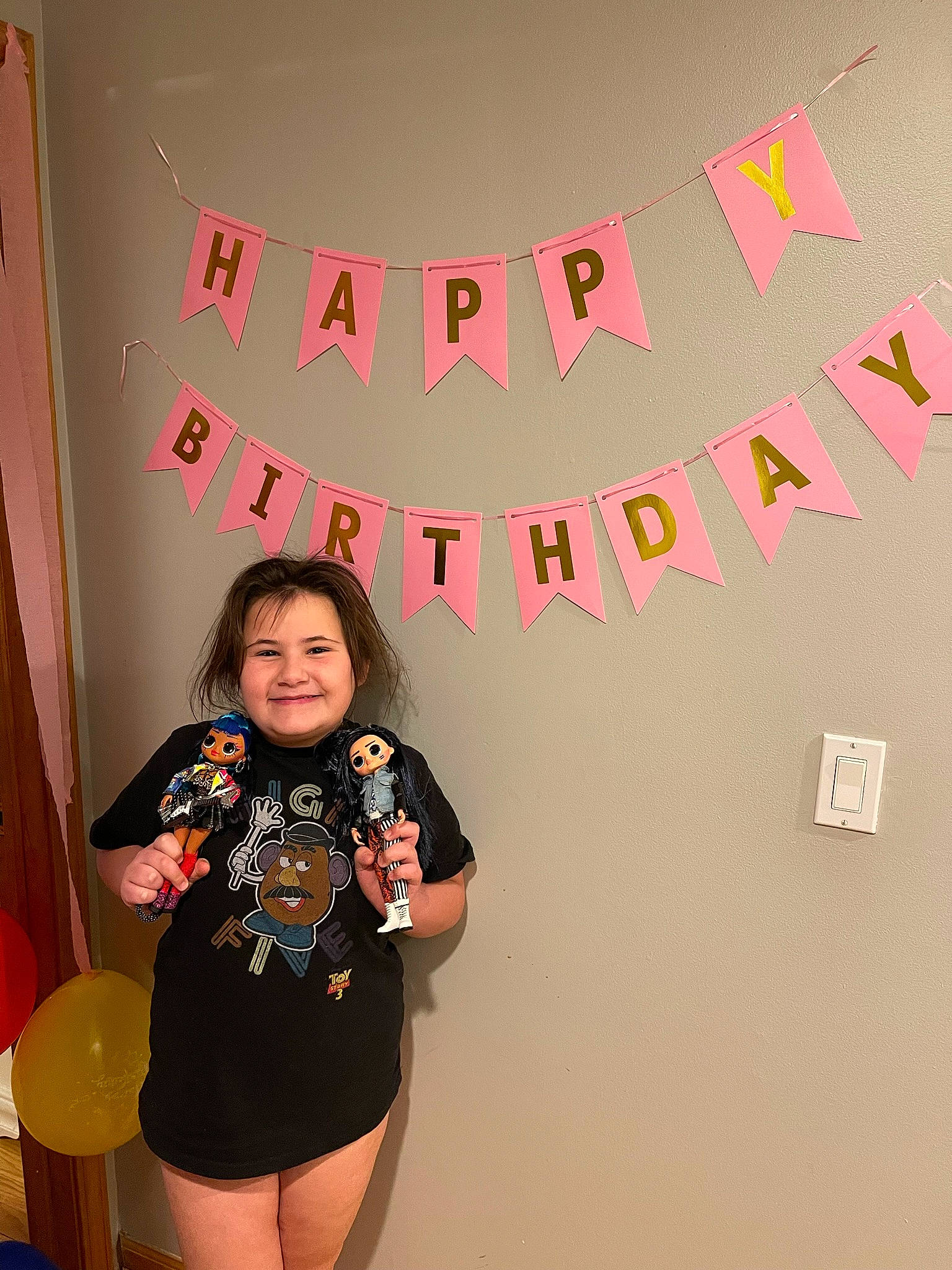 Noelle is registered to the contest to win money with this photo: art, carmine, circle, creative_arts, event, font, happy, human_leg, joy, magenta, pattern, person, pink, room, sleeve, smile, t_shirt, thigh, tints_and_shades, visual_arts