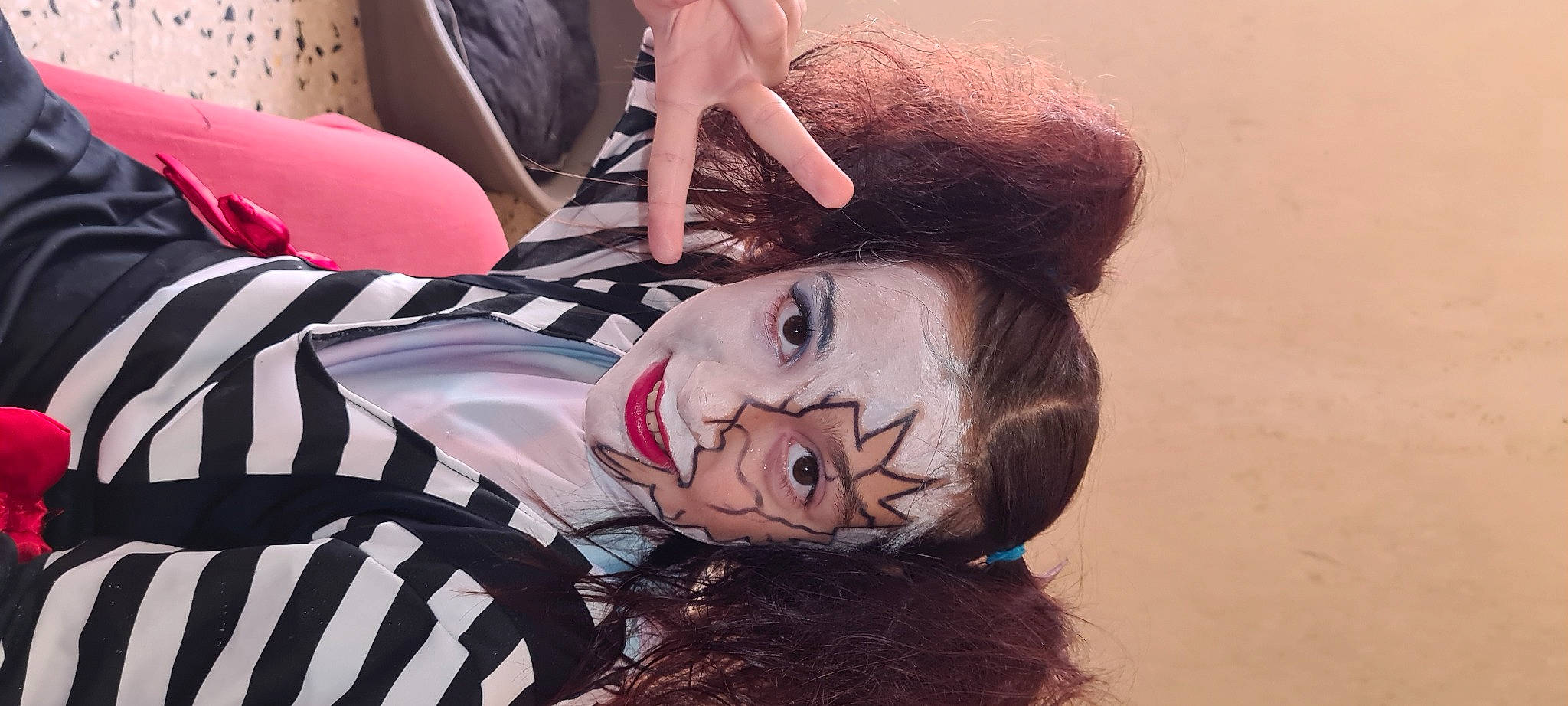 Oceane participe au concours pour gagner de l'argent avec cette photo : art, bangs, black_hair, cool, dress, eyelash, eyewear, fashion_design, happy, headgear, illustration, lip, long_hair, makeover, mouth, painting, person, pink, style, textile