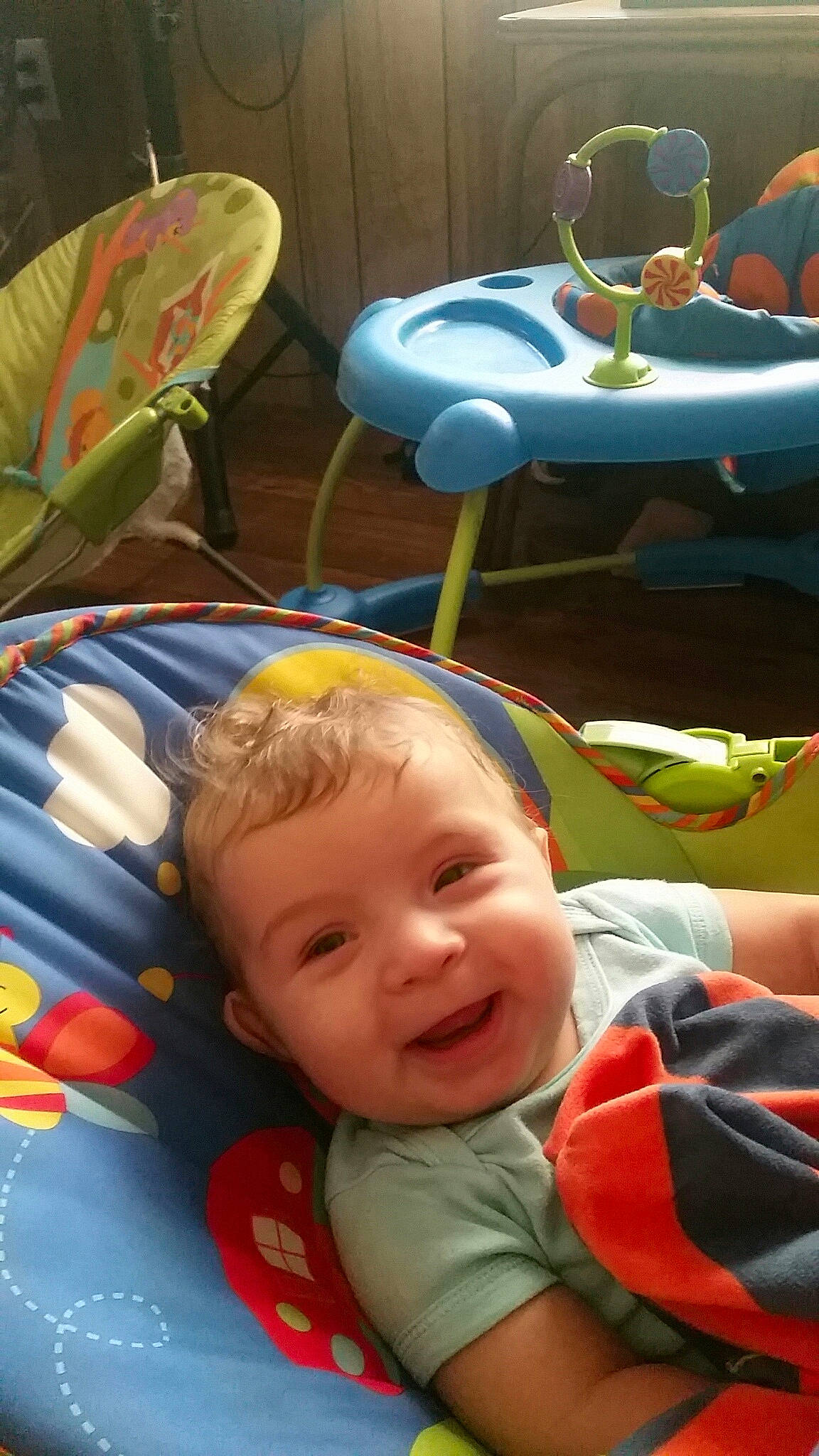 Jakin is registered to the contest to win money with this photo: baby_products, child, day, fun, infant, person, play, product, sitting, toddler, toy