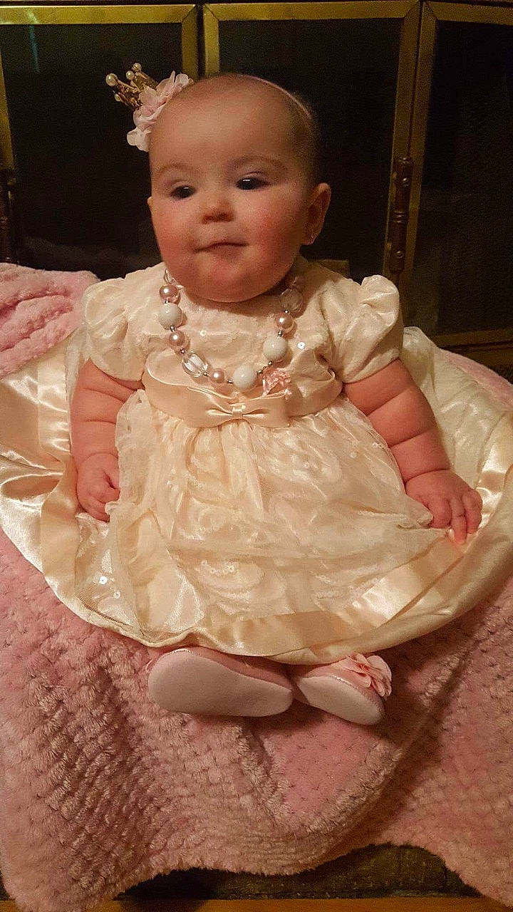 Arabella joined the competition — help win amazing prizes!