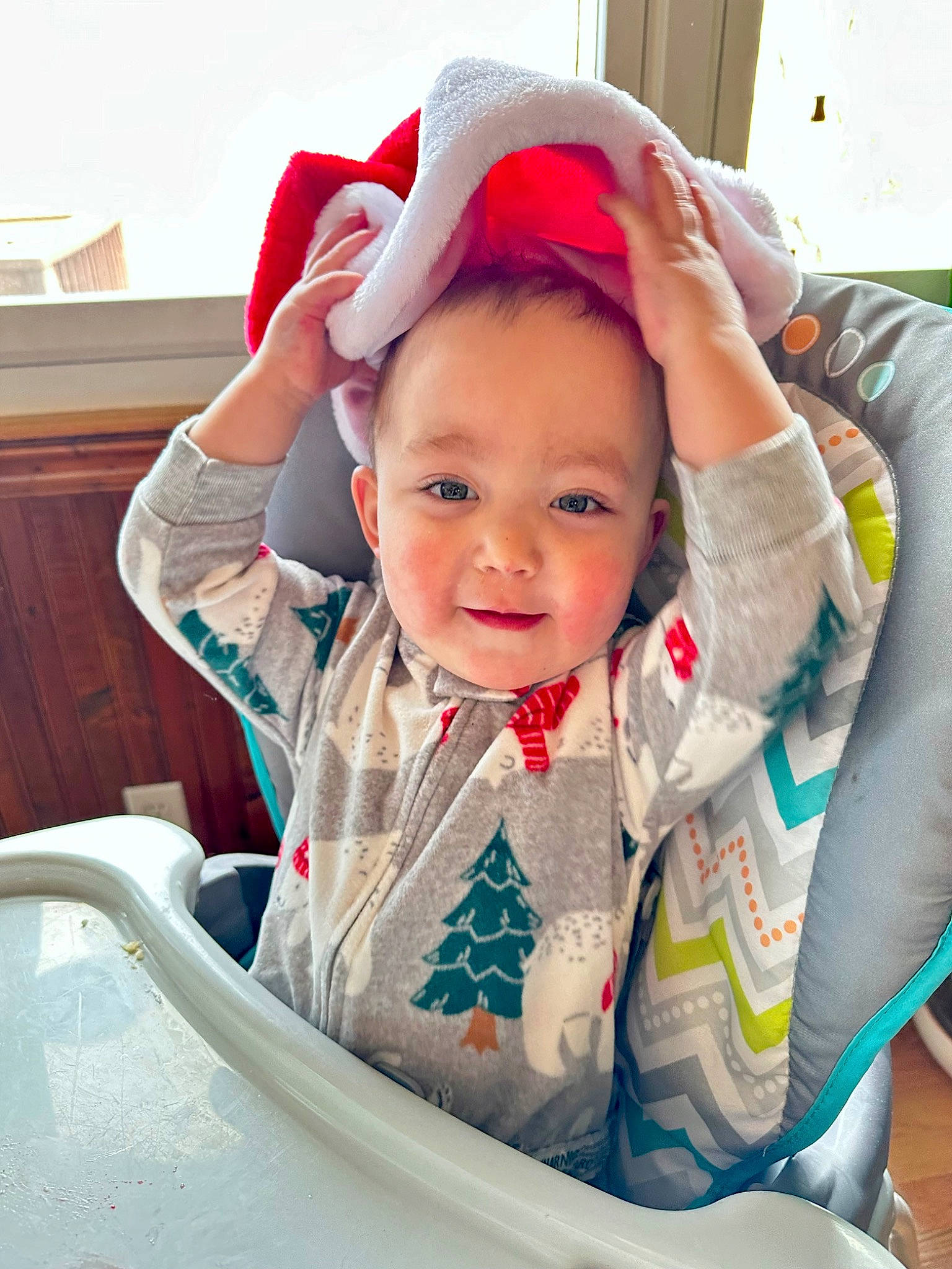 Oliver is registered to the contest to win money with this photo: baby, baby_carriage, baby_in_car_seat, baby_products, baby_safety, baby_toddler_clothing, chair, cheek, child, chin, comfort, fun, happy, lip, people, person, product, skin, sleeve, smile