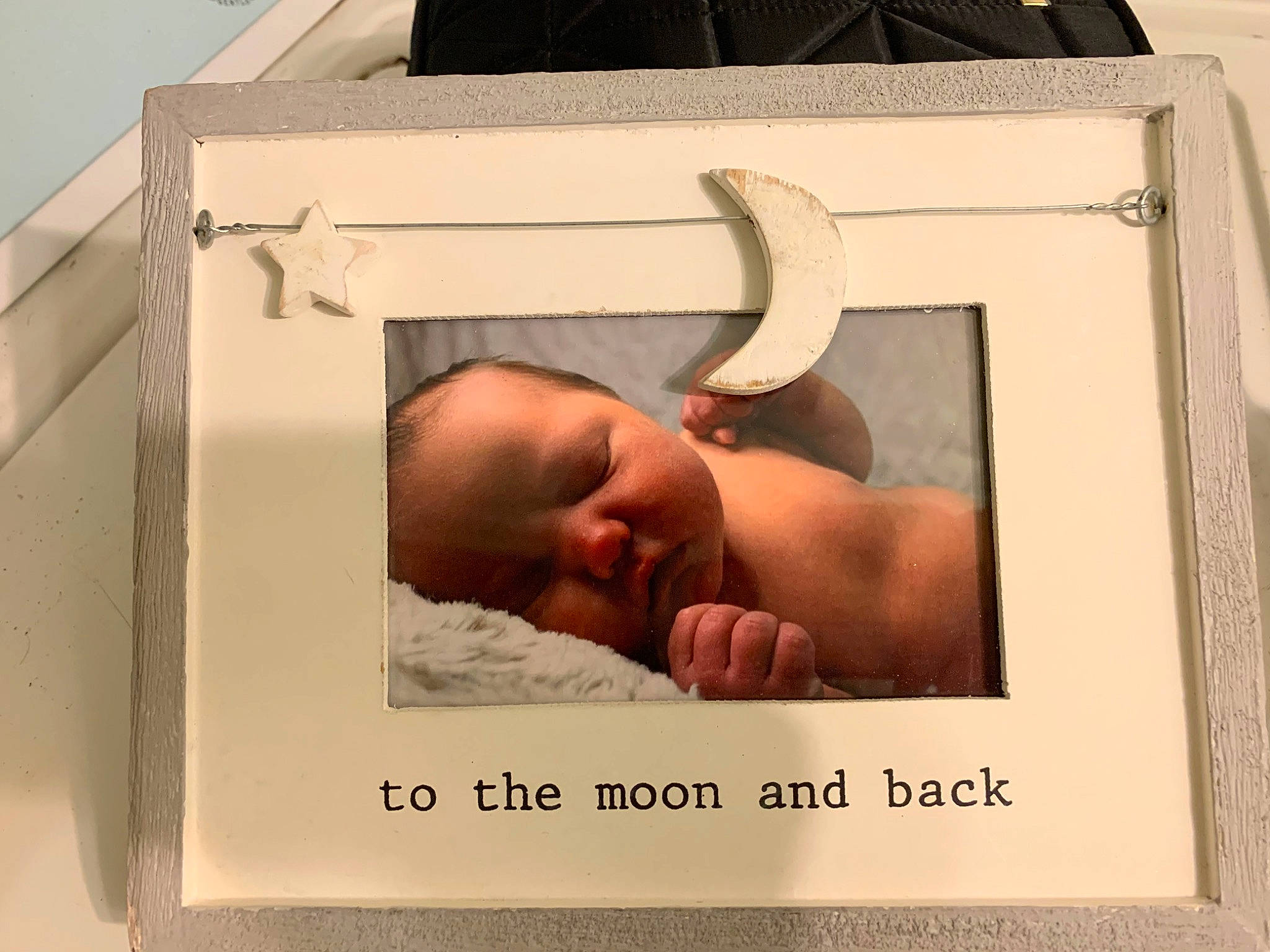 Makayla is registered to the contest to win money with this photo: art, ear, forehead, muscle, person, photo_caption, photography, picture_frame, stock_photography