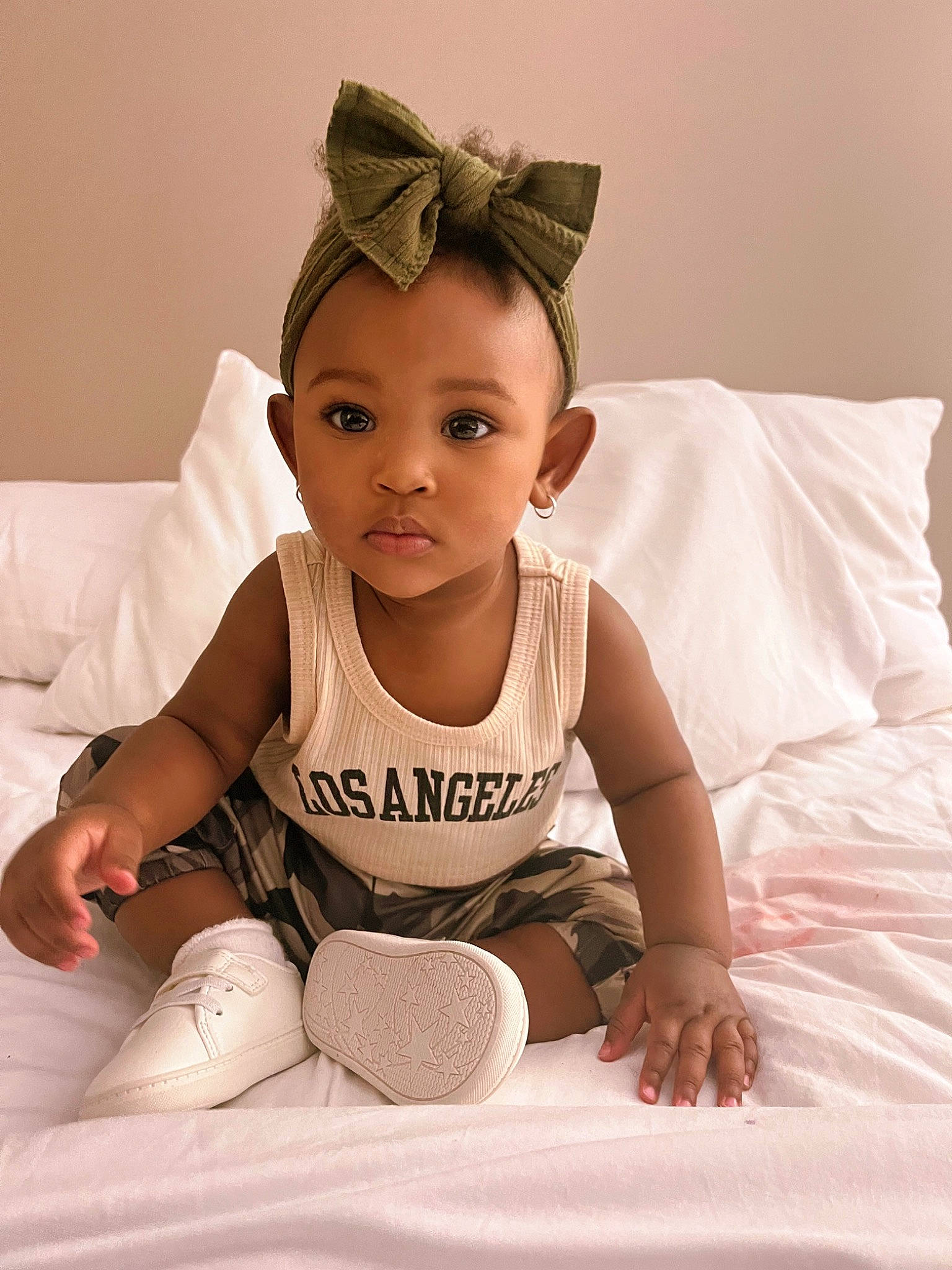 Sarah is registered to the contest to win money with this photo: baby, baby_toddler_clothing, comfort, elbow, eye, face, flash_photography, flooring, foot, happy, head, human_body, human_leg, iris, knee, neck, person, skin, sleeve, t_shirt