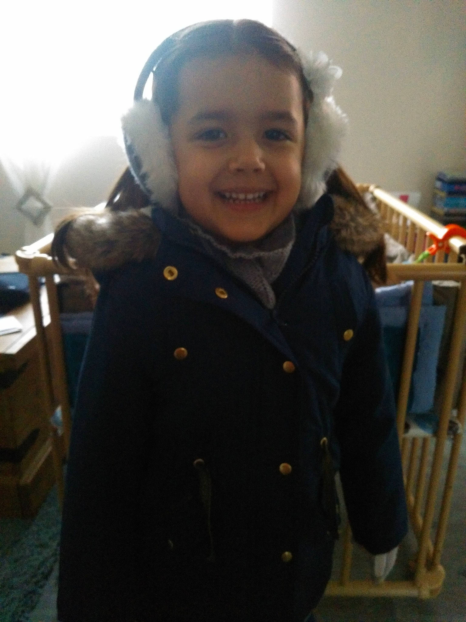 Anaëlle participe au concours pour gagner de l'argent avec cette photo : boy, child, day, emotion, eye, face, facial_expression, forehead, hair, hairstyle, head, jacket, joy, outerwear, person, product, skin, smile, standing, textile