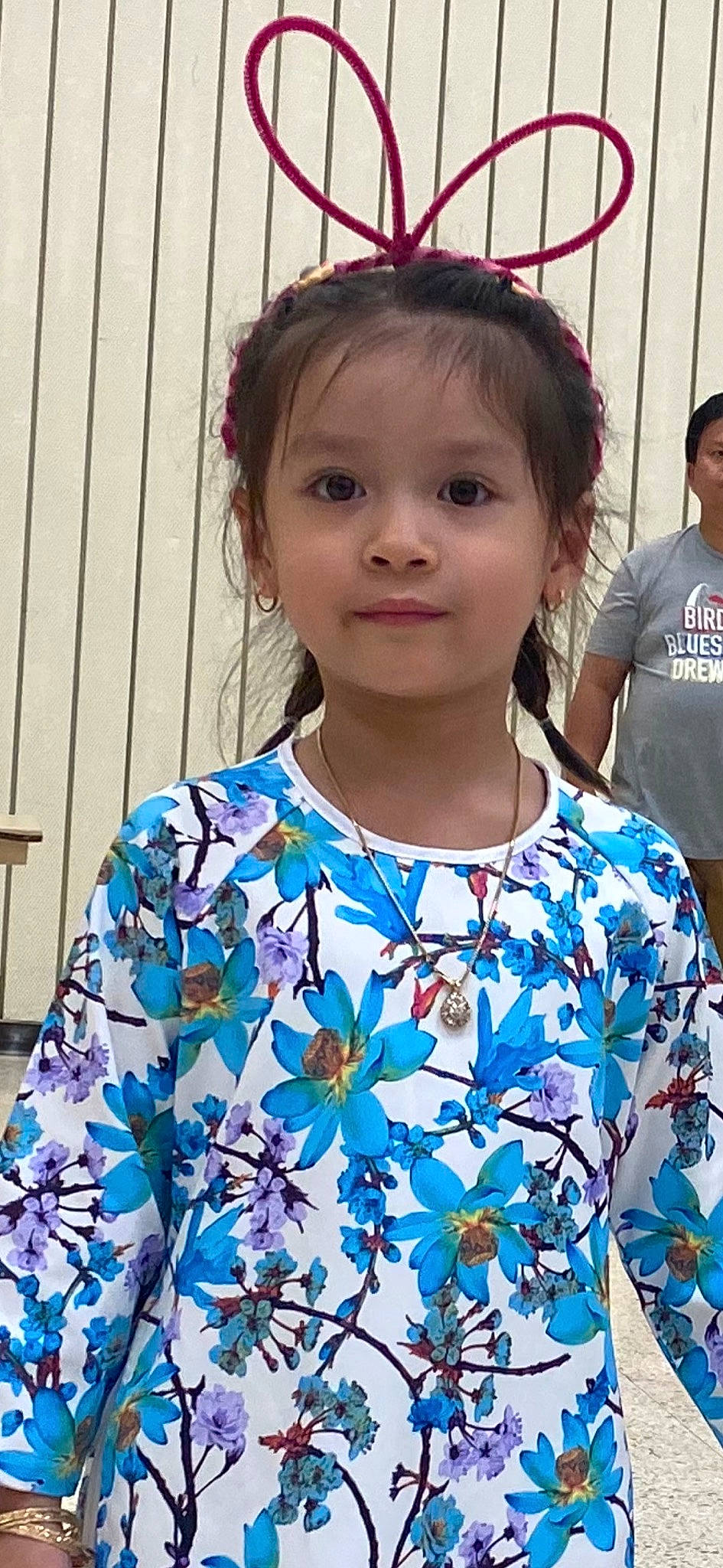 Kailee is registered to the contest to win money with this photo: beauty, child, clothing, electric_blue, event, fashion, hair, hairstyle, happy, iris, jewellery, neck, necklace, person, pink, sleeve, street_fashion, t_shirt, textile, toddler