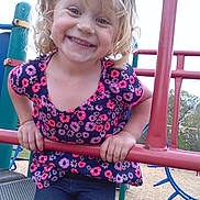 Winsleigh is registered to the contest to win money with this photo: