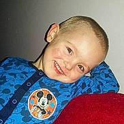 Kayden is registered to the contest to win money with this photo: