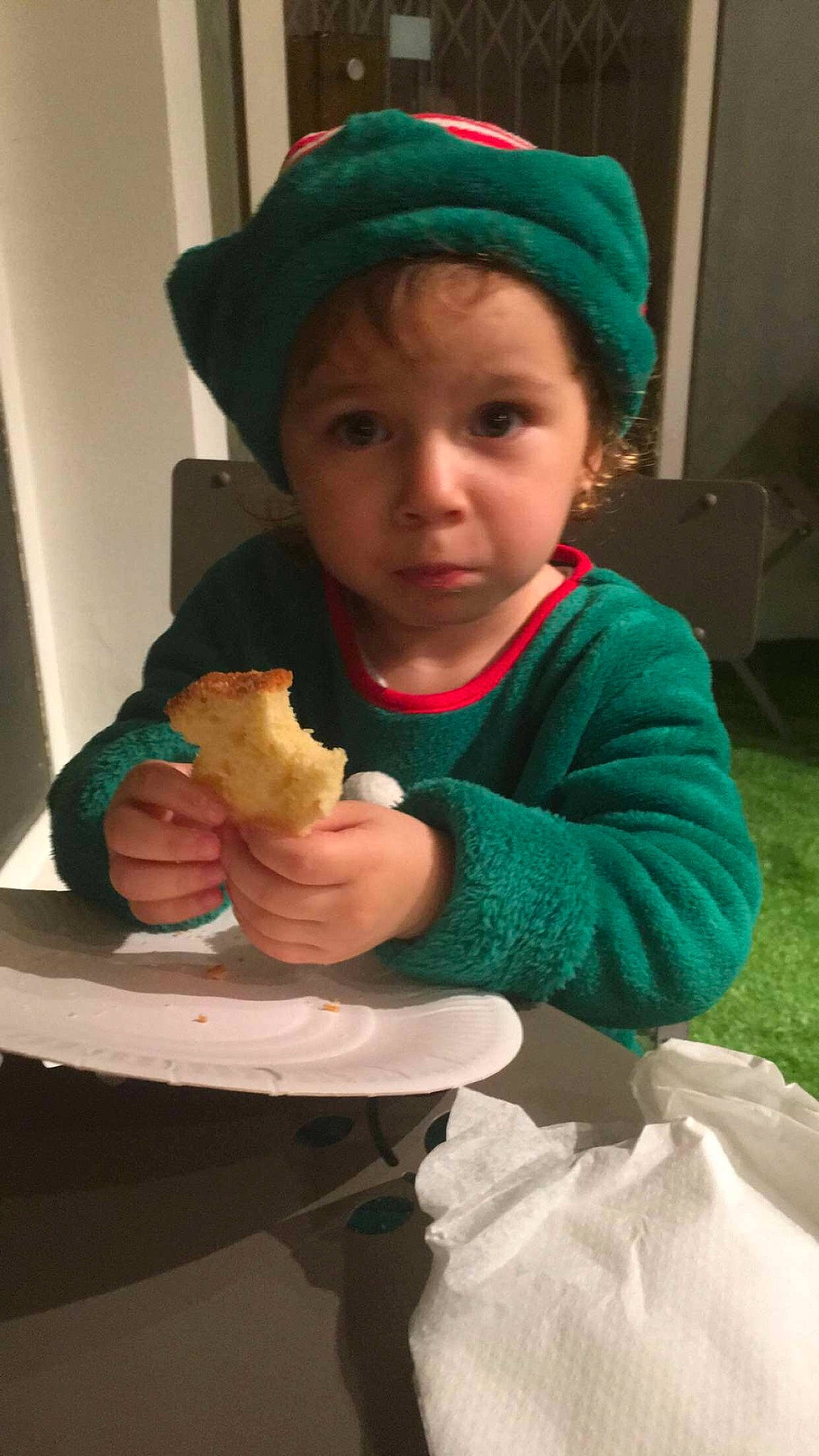 Lyly participe au concours pour gagner de l'argent avec cette photo : cap, child, fun, girl, hat, headgear, outerwear, person, play, product, skin, smile, textile, toddler