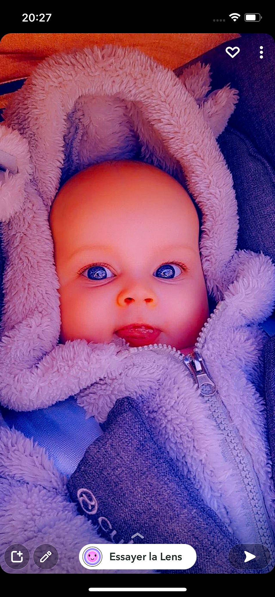 Maddy participe au concours pour gagner de l'argent avec cette photo : azure, baby, cap, cheek, chin, eye, eyebrow, eyelash, finger, head, headgear, human_body, iris, lip, mouth, nose, person, pink, purple, skin