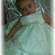 Ilyana participe au concours pour gagner de l'argent avec cette photo :