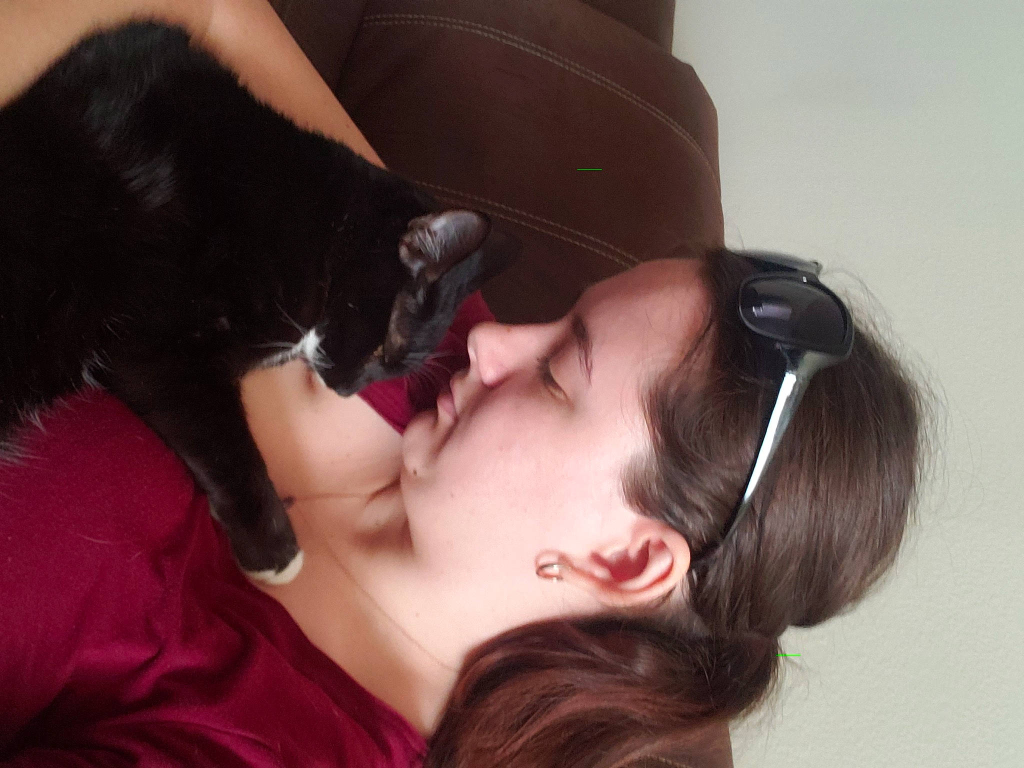 Buggy is registered to the contest to win money with this photo: audio_equipment, comfort, ear, eyebrow, eyelash, eyewear, gesture, glasses, happy, hearing, human_body, jaw, lip, mammal, mouth, neck, nose, skin, sunglasses, vision_care