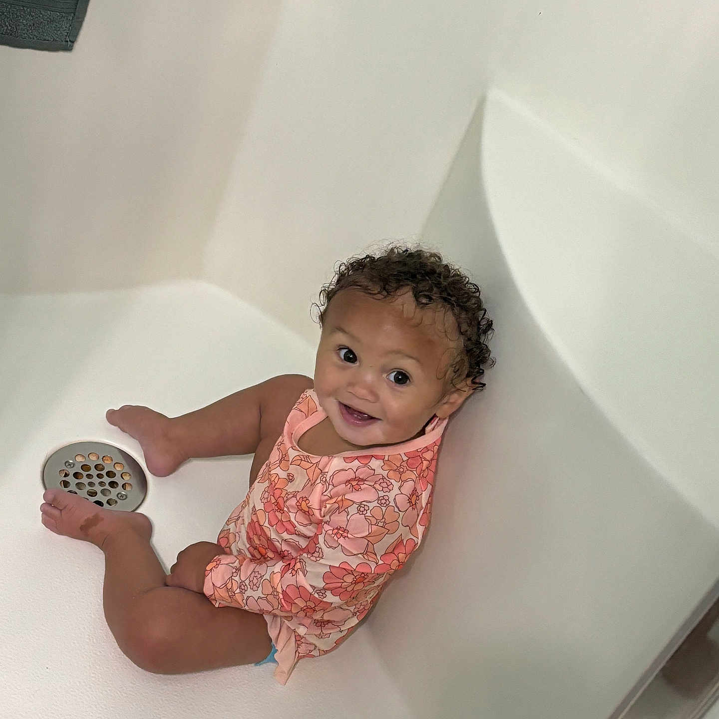 Malani joined the competition — help win amazing prizes! baby, basin, bathing, bathroom, bathtub, bodypart, face, finger, hand, happy, head, indoors, person, photography, portrait, room, shower, sitting, smile, tub