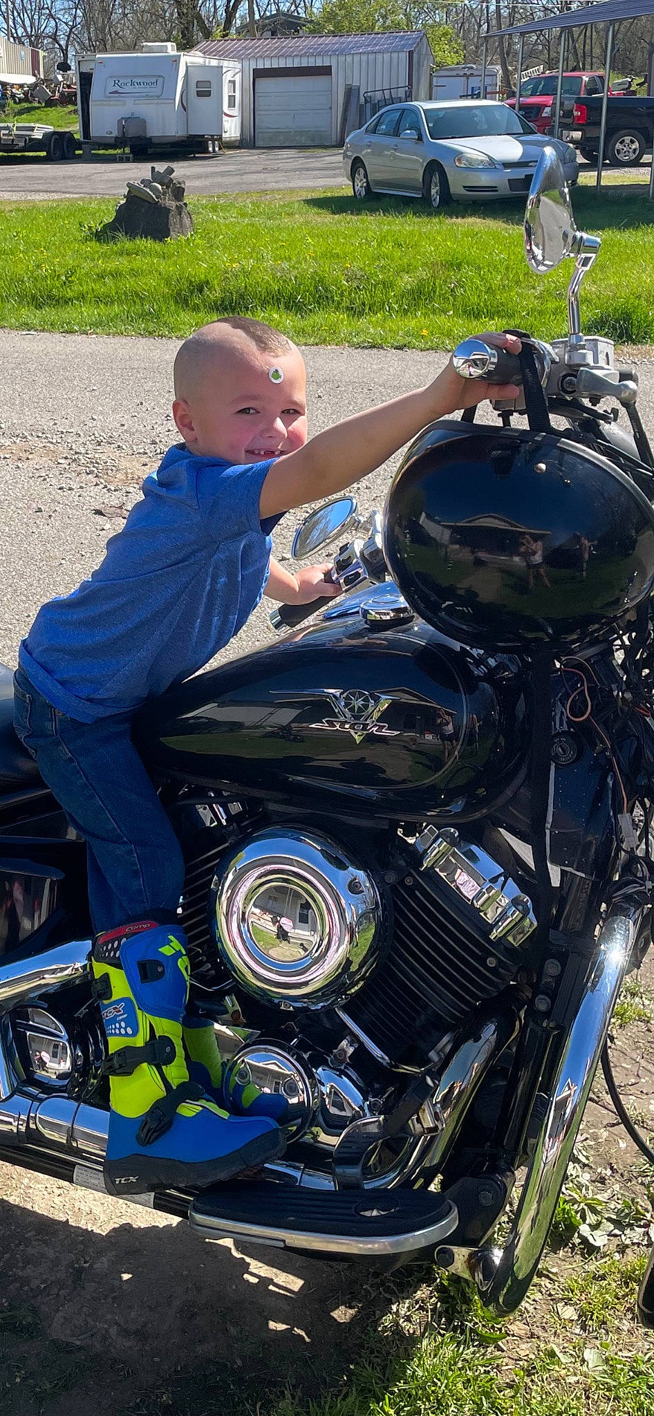 Daxton joined the competition — help win amazing prizes! alloy_wheel, automotive_design, automotive_exterior, automotive_lighting, automotive_tire, fender, fuel_tank, green, headlamp, hood, land_vehicle, light, mode_of_transport, motor_vehicle, motorcycle, motorcycle_accessories, motorcycle_helmet, motorcycling, person, vehicle