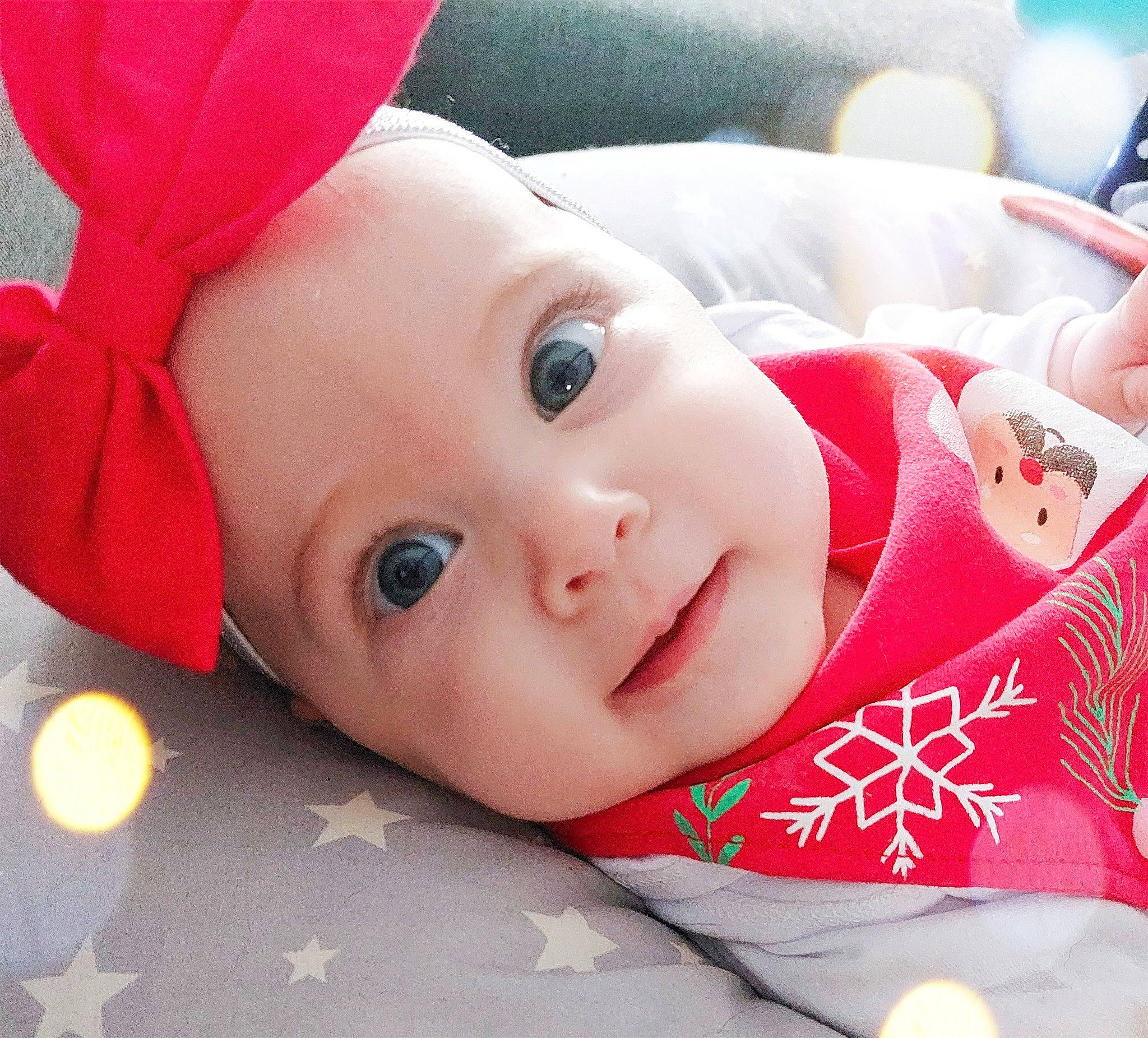 Ava participe au concours pour gagner de l'argent avec cette photo : baby, baby_toddler_clothing, beauty, cap, carmine, child, costume_hat, eye, finger, happy, hat, headwear, lip, mouth, nose, person, pink, skin, smile, toddler