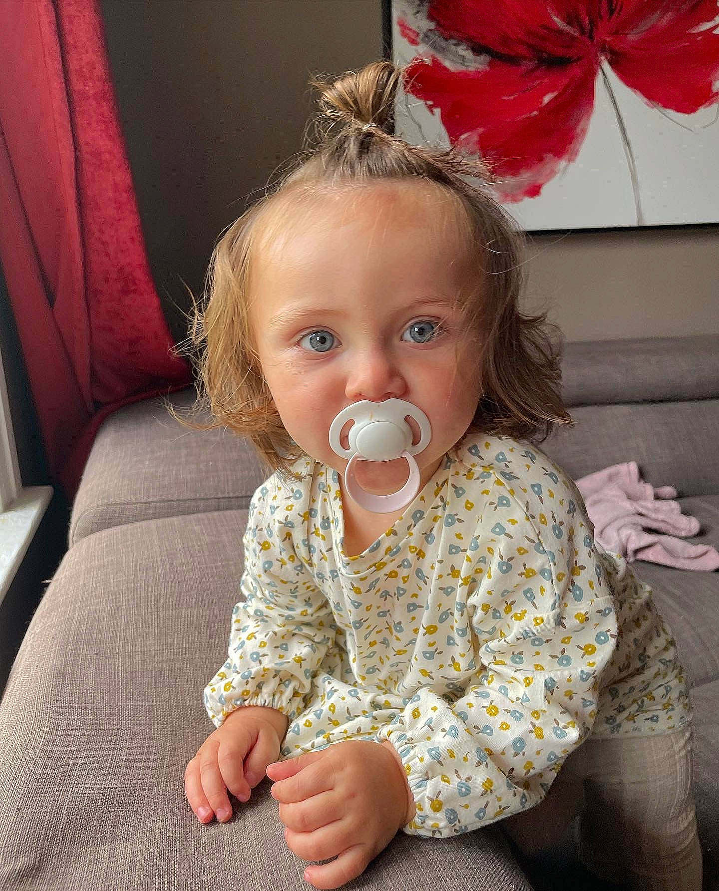 Abby a rejoint le concours — aidez-le/la à gagner de superbes lots ! baby, baby_toddler_clothing, beauty, cheek, child, comfort, eye, fun, hairstyle, happy, human_body, iris, lip, nose, person, pink, product, skin, sleeve, textile