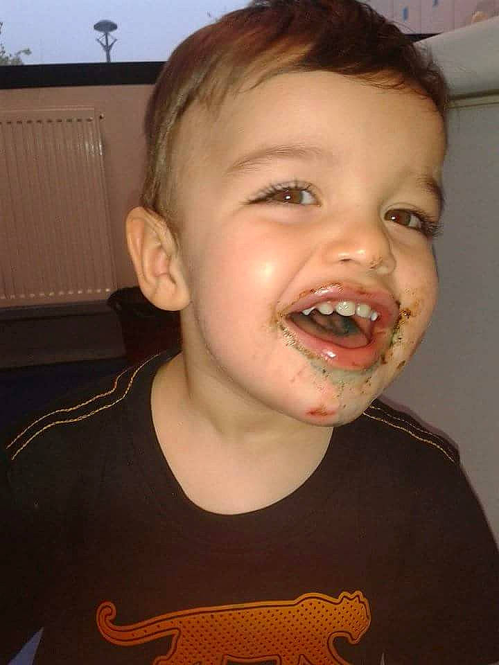 Imrane a rejoint le concours — aidez-le/la à gagner de superbes lots ! cheek, child, chin, ear, eyebrow, face, facial_expression, forehead, fun, hair, hairstyle, head, jaw, lip, mouth, nose, organ, person, skin, smile