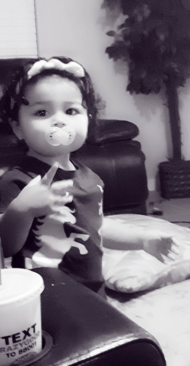 Kataleya is registered to the contest to win money with this photo: black_and_white, child, monochrome, monochrome_photography, person, photograph, photography, snapshot, style, toddler