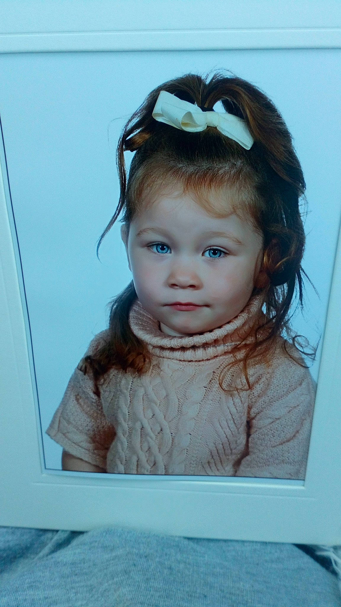 Mila-rose is registered to the contest to win money with this photo: brown_hair, child, girl, hair_accessory, hairstyle, headpiece, person, toddler