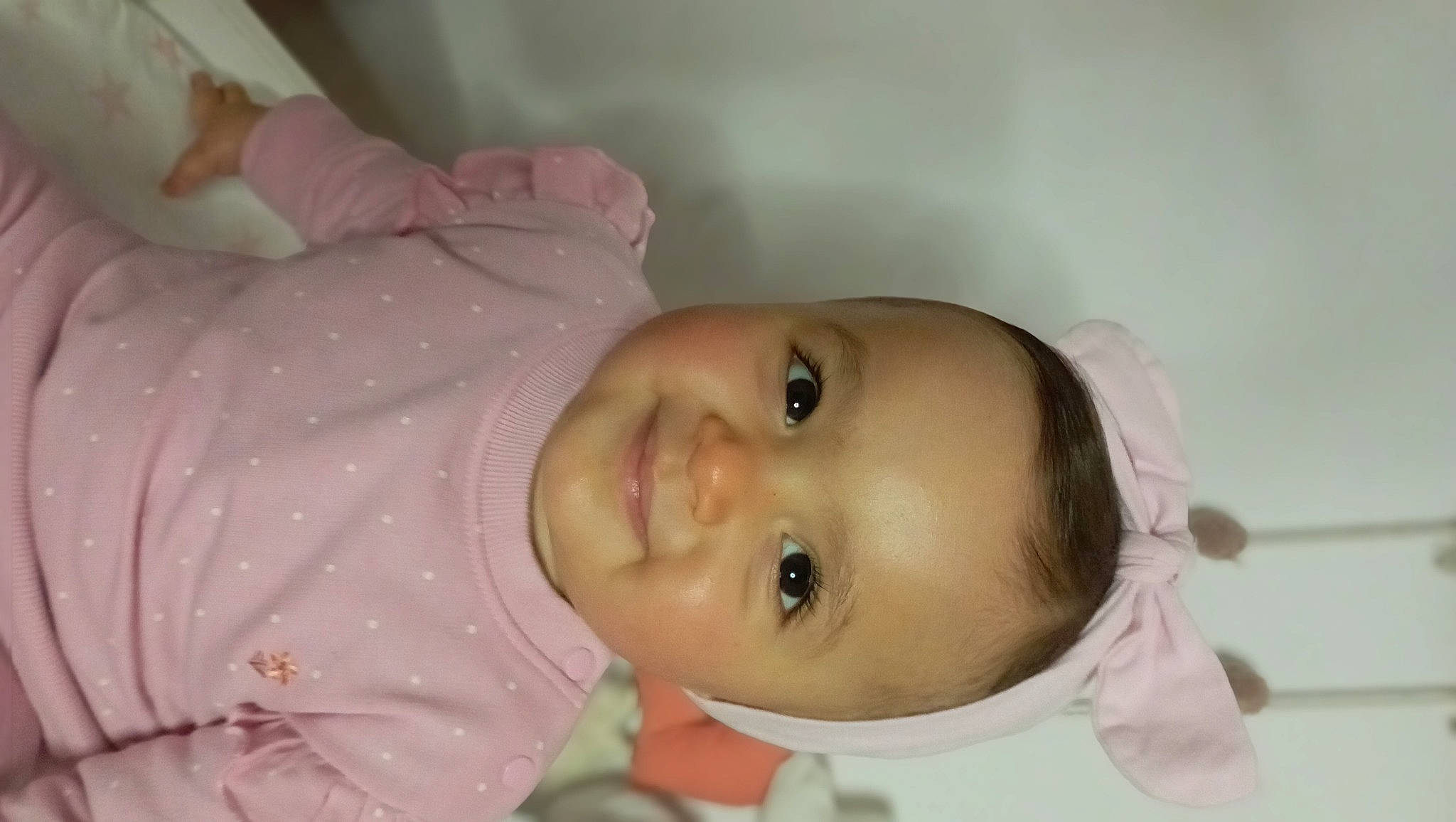 Alma a rejoint le concours — aidez-le/la à gagner de superbes lots ! baby, baby_products, baby_toddler_clothing, cheek, child, eyelash, happy, iris, joy, lip, mouth, nose, person, skin, sleeve, smile, toddler