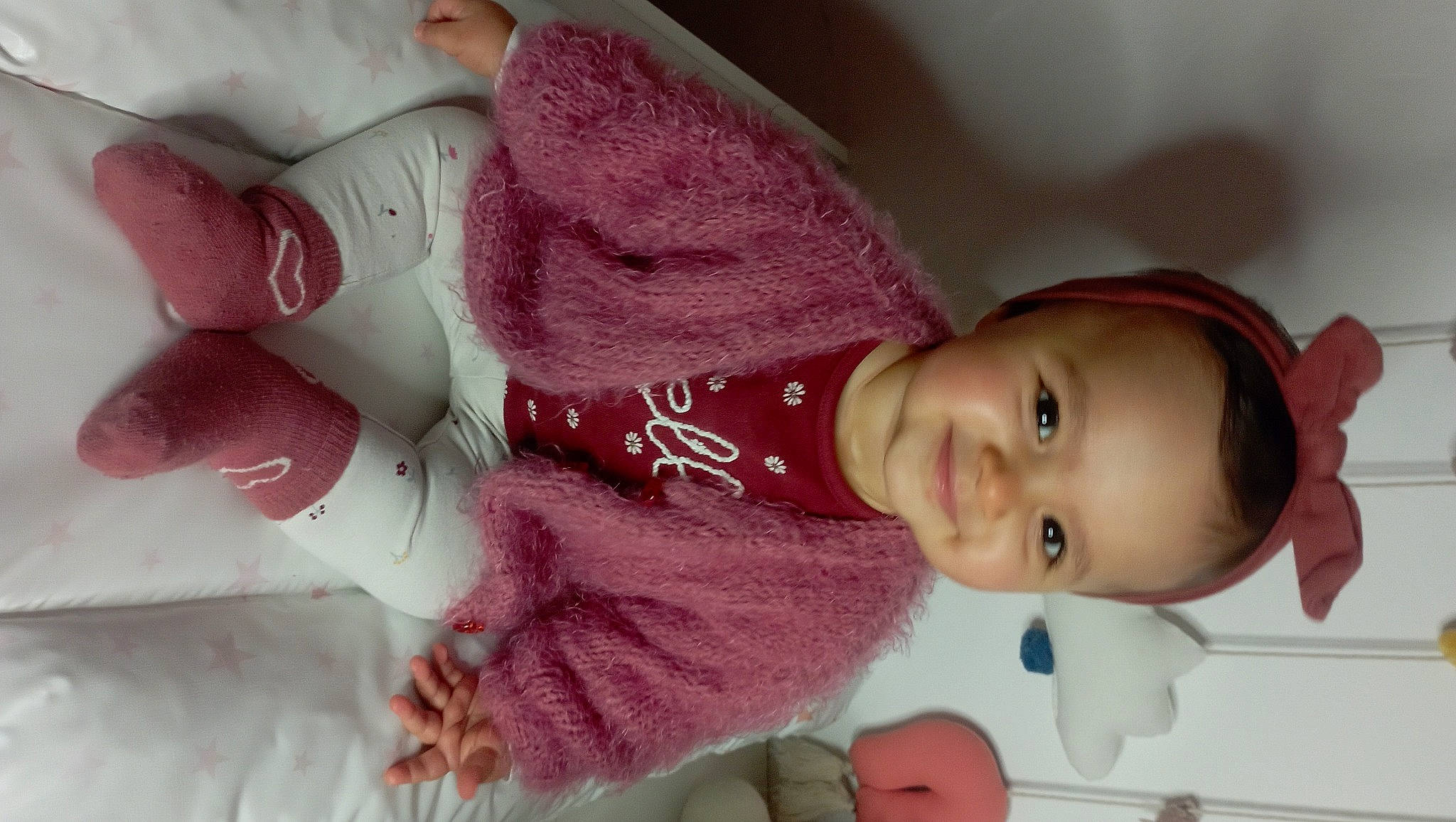 Alma a rejoint le concours — aidez-le/la à gagner de superbes lots ! baby, baby_products, baby_toddler_clothing, cheek, child, creative_arts, fashion_accessory, happy, joy, linens, lip, magenta, nail, nose, pattern, person, pink, skin, sleeve, smile