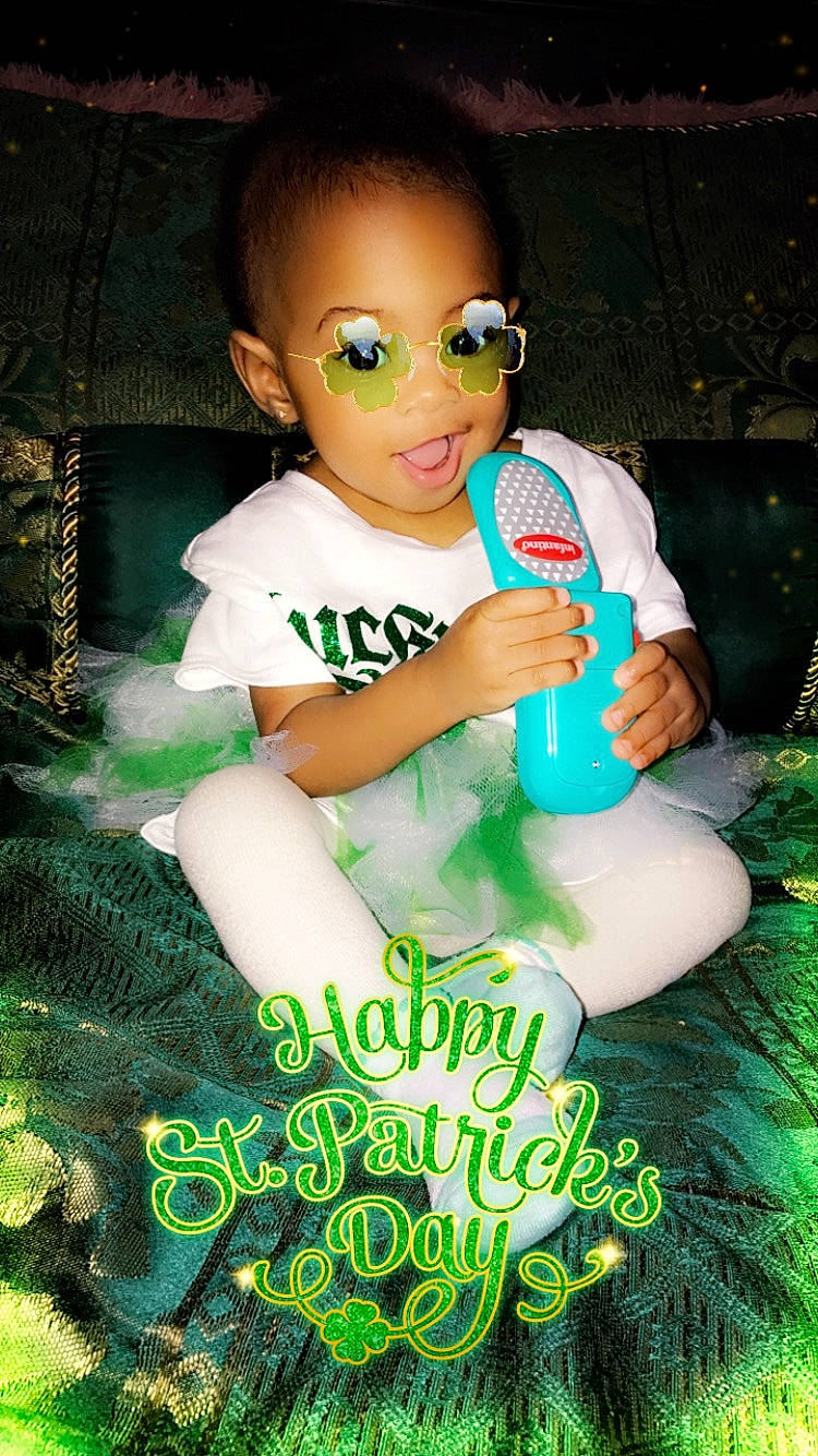 Vada is registered to the contest to win money with this photo: child, cool, grass, green, person