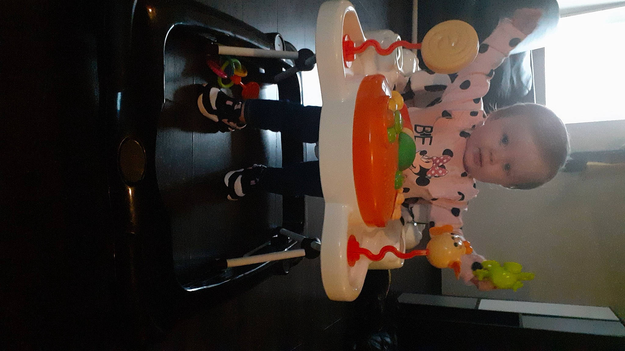 Ivana a rejoint le concours — aidez-le/la à gagner de superbes lots ! animation, baby, baby_products, baby_toys, child, fun, happy, machine, person, plastic, room, toddler, toy