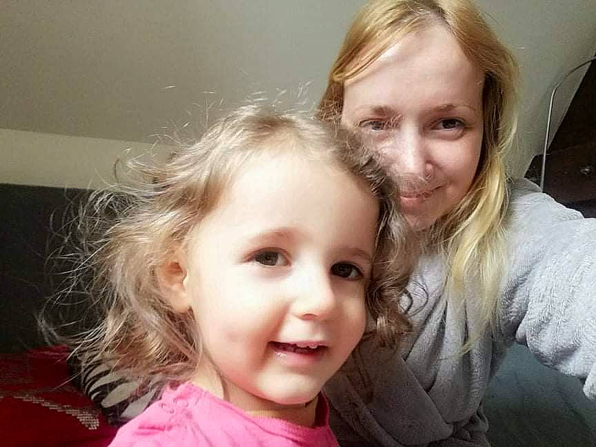 Sophia participe au concours pour gagner de l'argent avec cette photo : blond, cheek, child, chin, ear, event, eye, eyebrow, eyelash, fun, gesture, hair, happy, iris, joy, lip, mouth, nose, person, skin