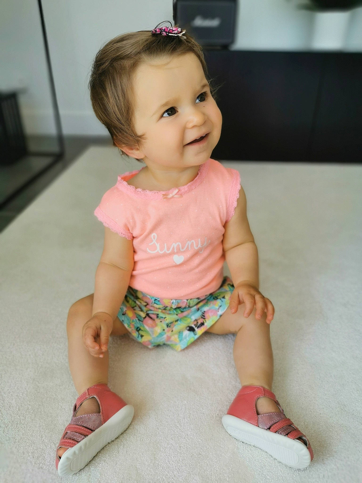 Louise participe au concours pour gagner de l'argent avec cette photo : arm, baby_toddler_clothing, cheek, chin, dress, face, hair, happy, head, iris, knee, neck, person, pink, shoe, shorts, shoulder, skin, sleeve, smile