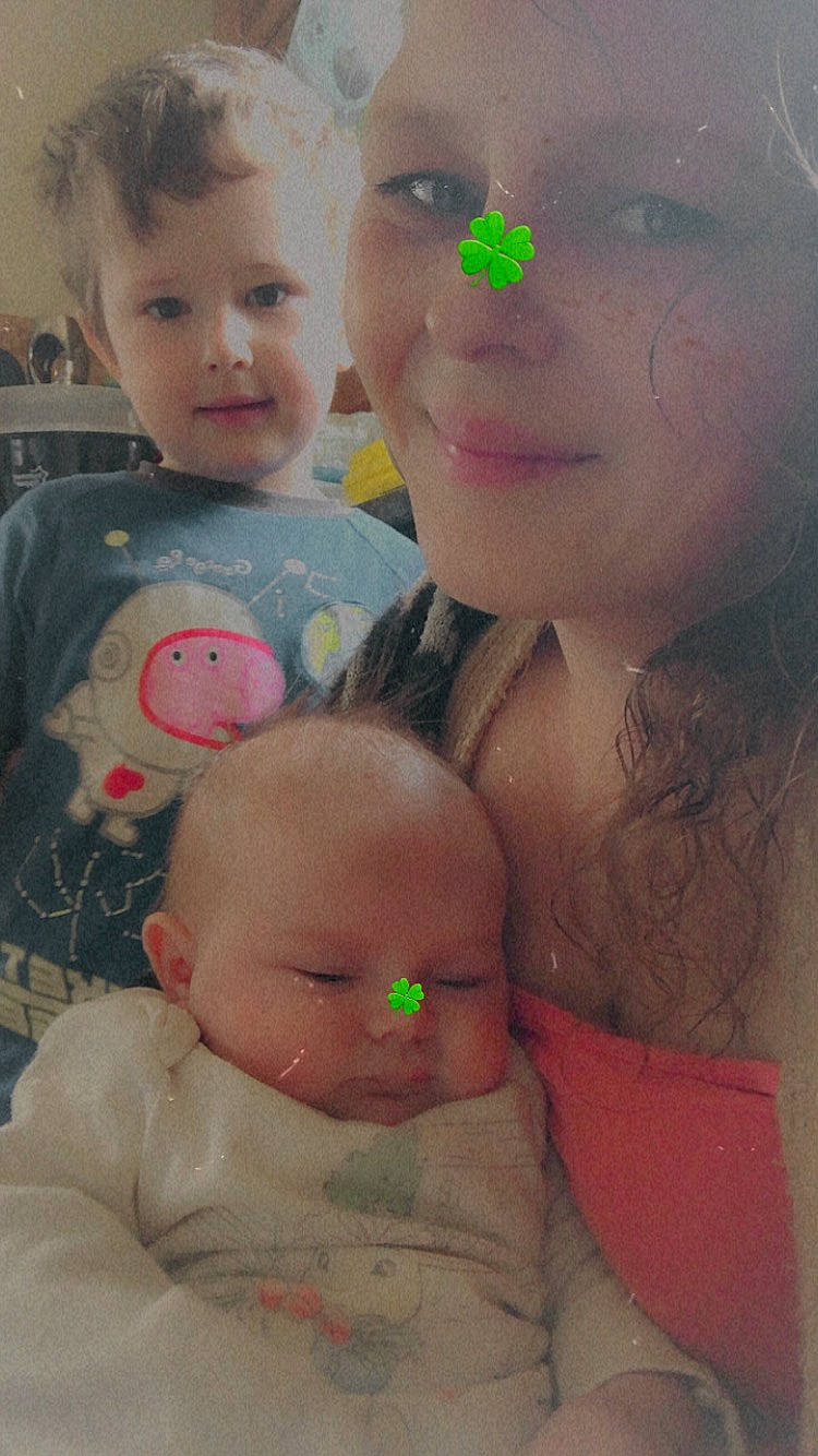 Charlie is registered to the contest to win money with this photo: arm, cheek, chin, eye, eyebrow, face, facial_expression, forehead, green, hairstyle, head, human, lip, mouth, nose, organ, person, photograph, skin, smile