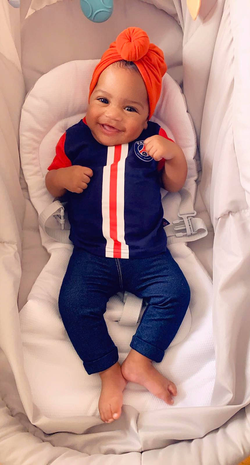 Mïah a rejoint le concours — aidez-le/la à gagner de superbes lots ! arm, baby, baby_products, cheek, child, joy, person, product, skin, toddler