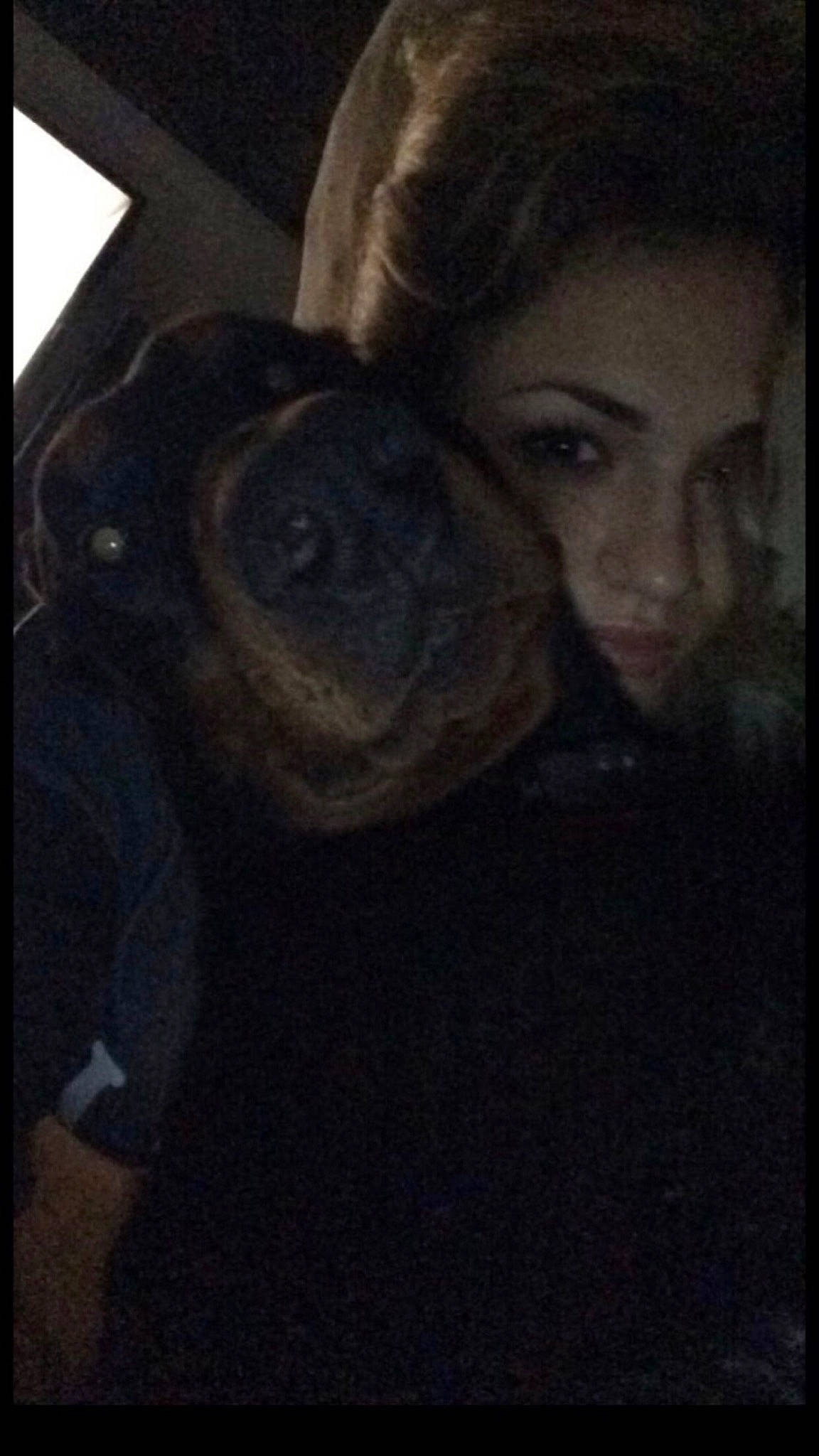 Dark a rejoint le concours — aidez-le/la à gagner de superbes lots ! photography, portrait, selfie