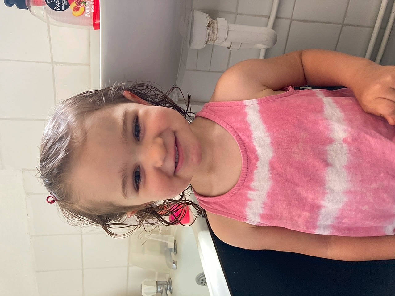 Fabiana is registered to the contest to win money with this photo: arm, black_hair, chest, child, ear, flesh, hand, jaw, joy, lip, mouth, neck, nose, person, pink, room, skin, throat