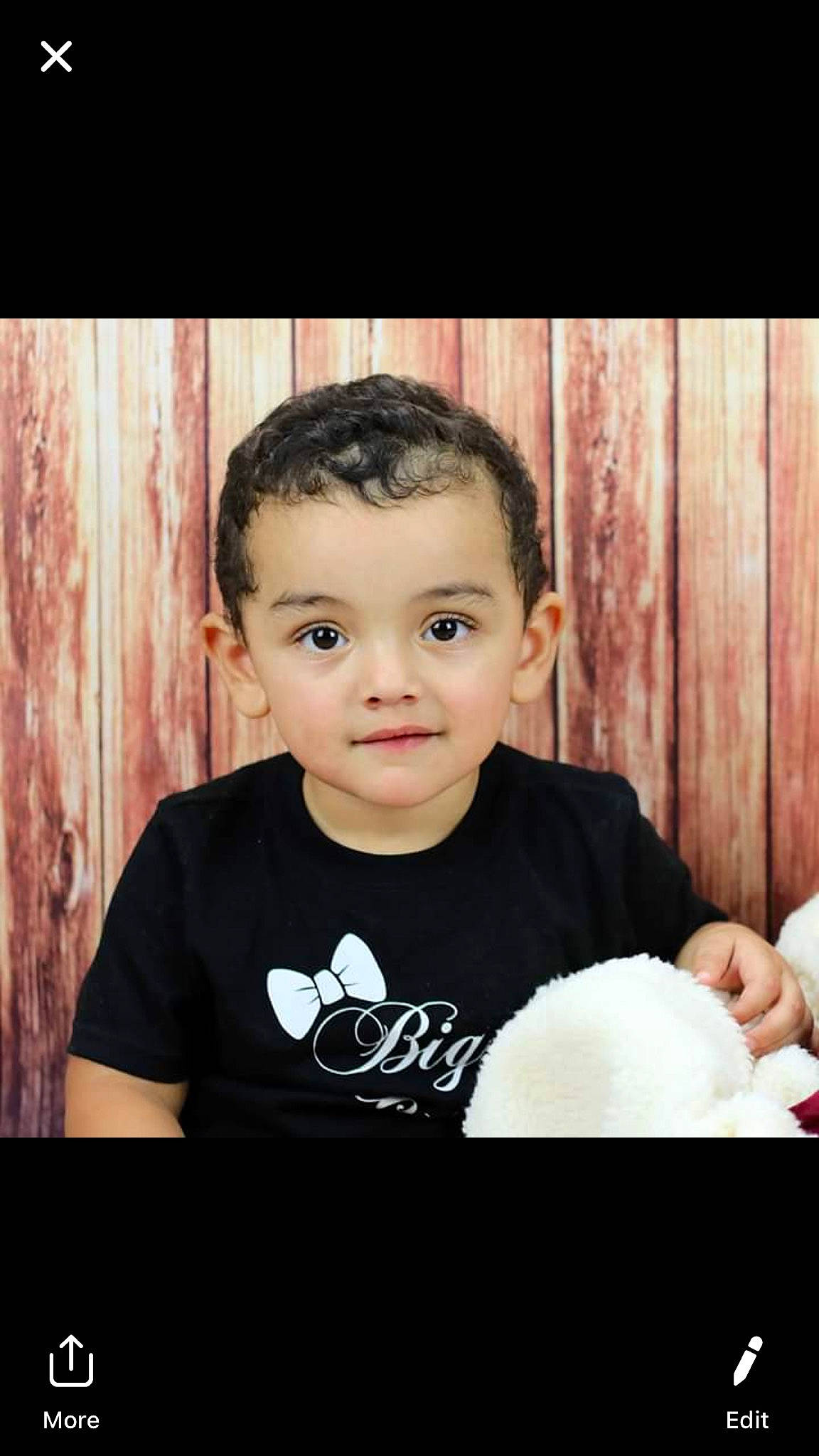 Levi is registered to the contest to win money with this photo: baby, cheek, child, chin, cool, eye, face, family, forehead, happy, head, nose, people, person, photography, sitting, smile, snapshot, t_shirt, toddler