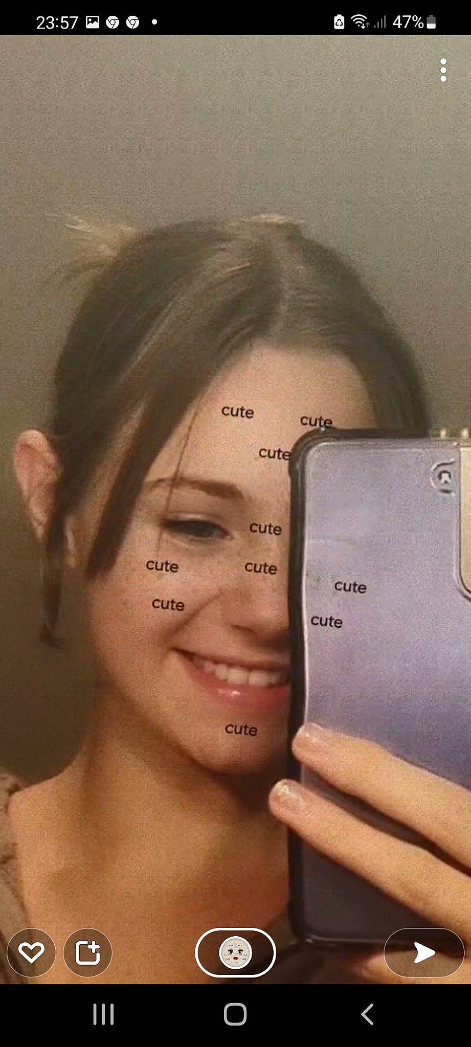 Lilou a rejoint le concours — aidez-le/la à gagner de superbes lots ! black_hair, chest, communication_device, cool, ear, eyebrow, eyelash, finger, gesture, hand, happy, jaw, joy, lip, mobile_phone, muscle, neck, nose, person, portable_communications_device