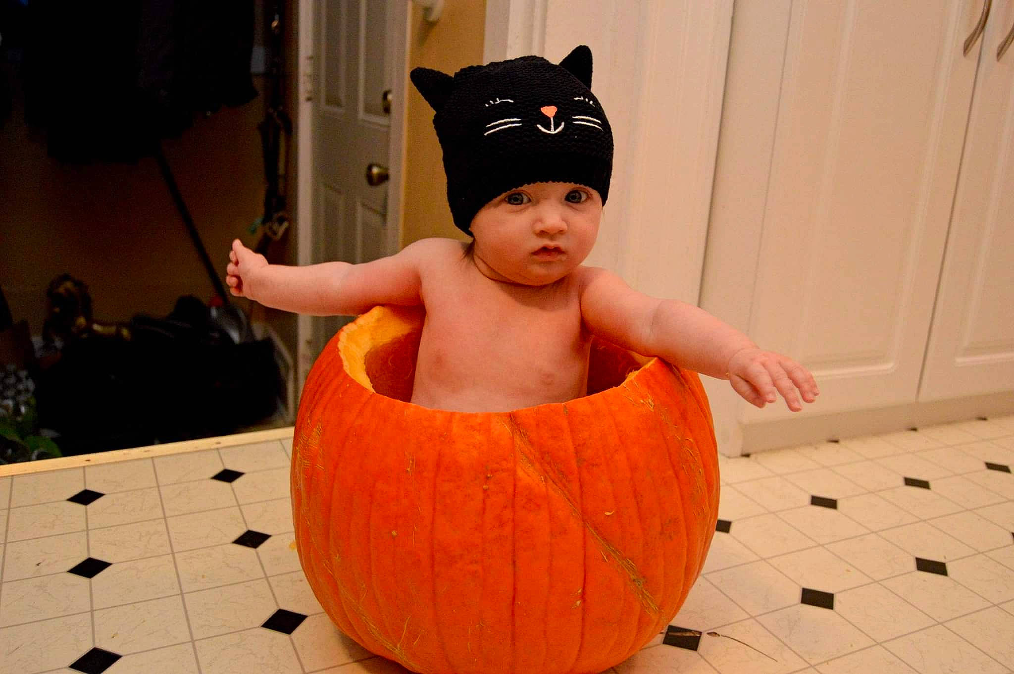 Lynn joined the competition — help win amazing prizes! _and_melon_family, _gourd, art, calabaza, carving, child, costume, cucumber, cucurbita, fruit, gourd, headwear, jack_o_lantern, person, plant, pumpkin, squash, toddler, trick_or_treat, vegetable