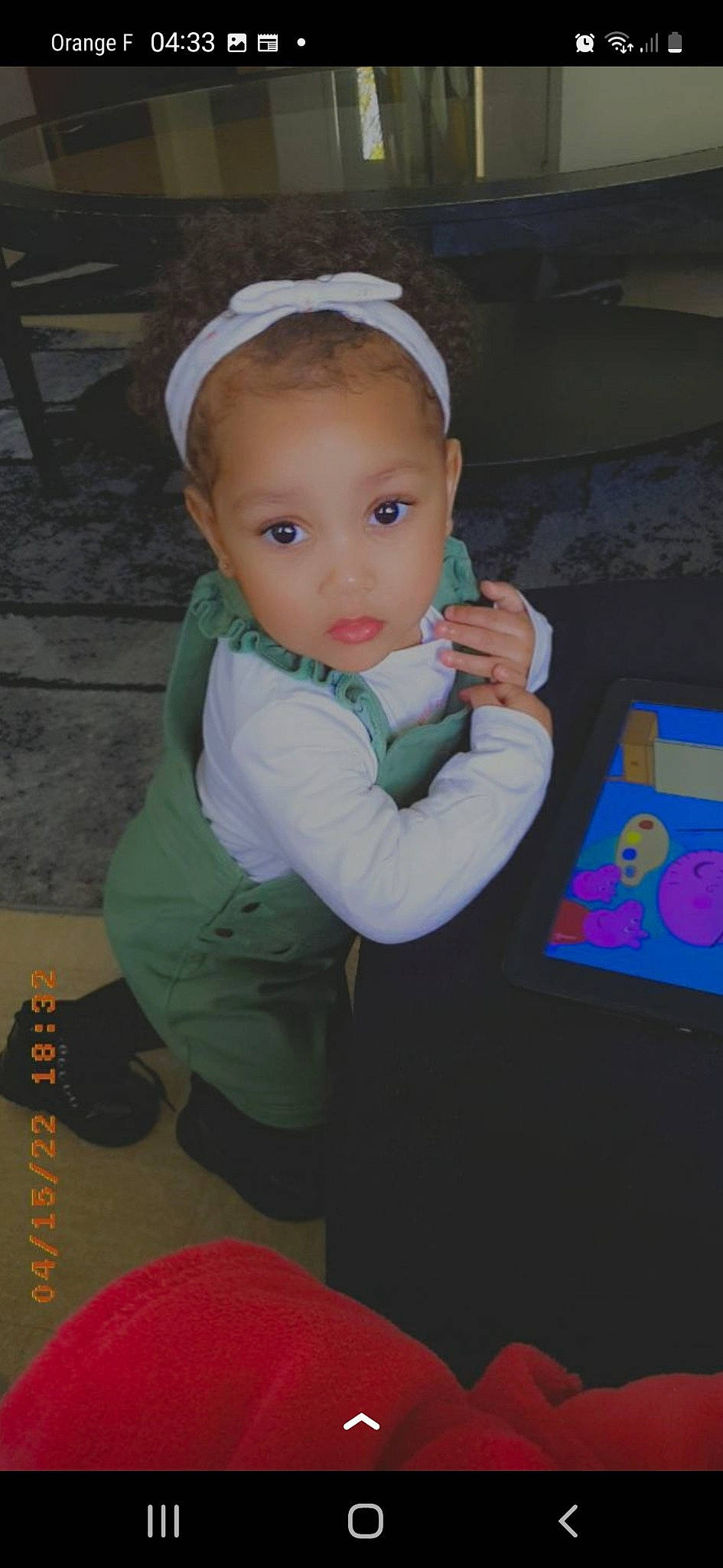 Jennah a rejoint le concours — aidez-le/la à gagner de superbes lots ! baby, baby_products, baby_toddler_clothing, cap, chair, cheek, child, fashion_accessory, flooring, fun, grass, nail, nose, person, personal_protective_equipment, play, room, sitting, sleeve, toddler