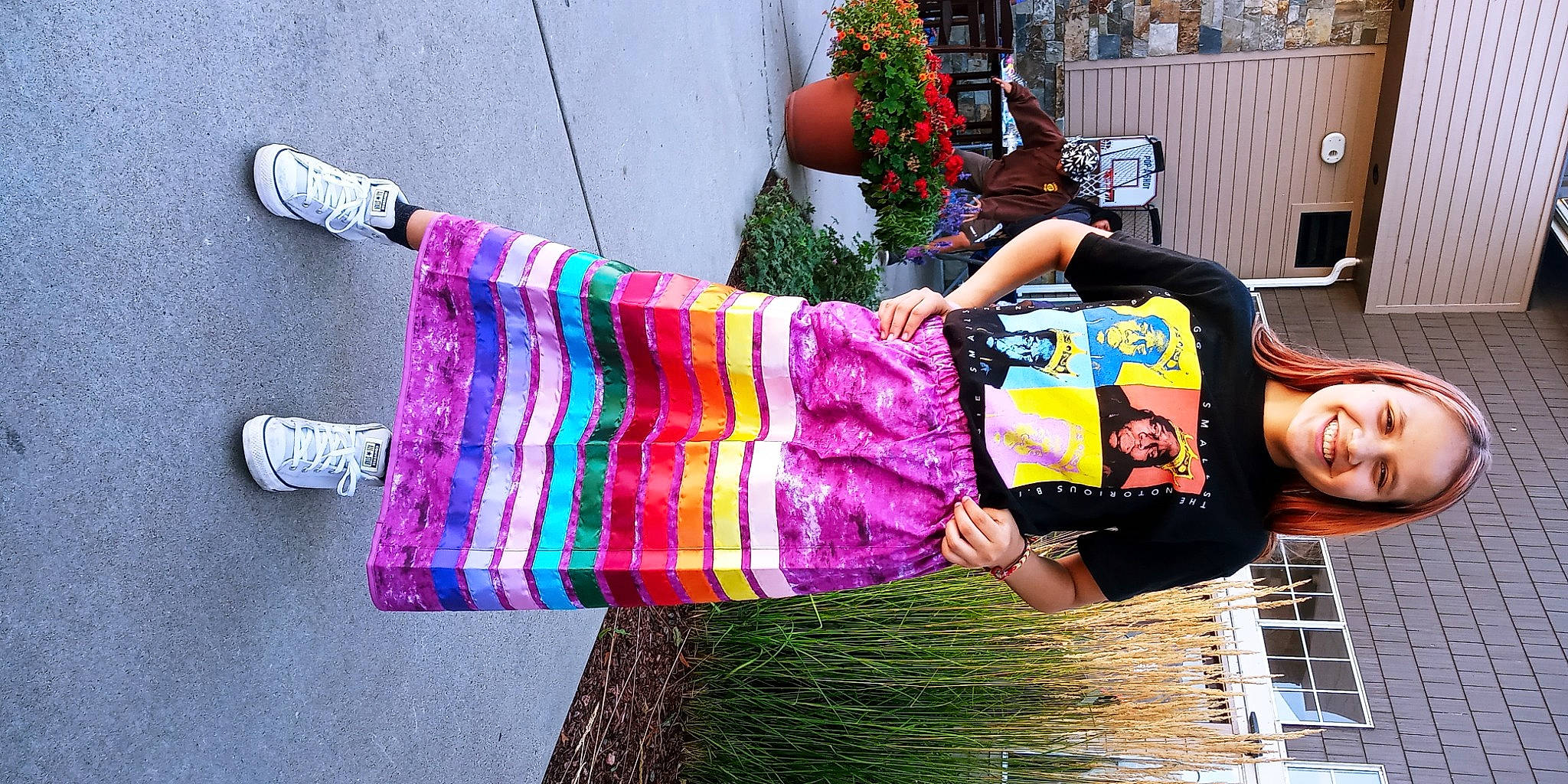 Elaina is registered to the contest to win money with this photo: joy, linens, person, pink, street_fashion, textile