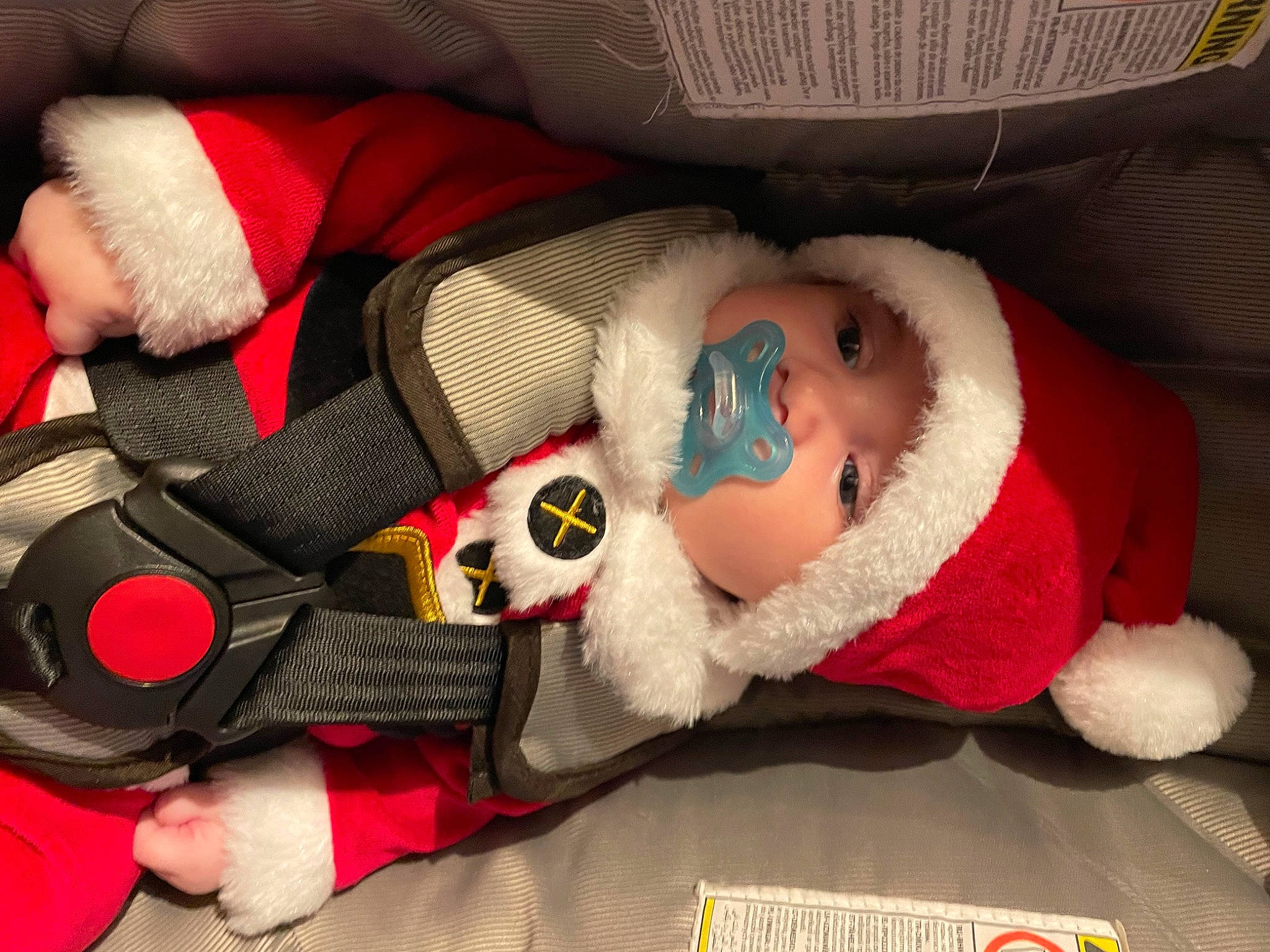 Loan participe au concours pour gagner de l'argent avec cette photo : baby, baby_products, baby_sleeping, carmine, child, comfort, fur, headwear, human_body, lap, linens, mammal, person, plush, product, room, stuffed_toy, textile, thigh, toy