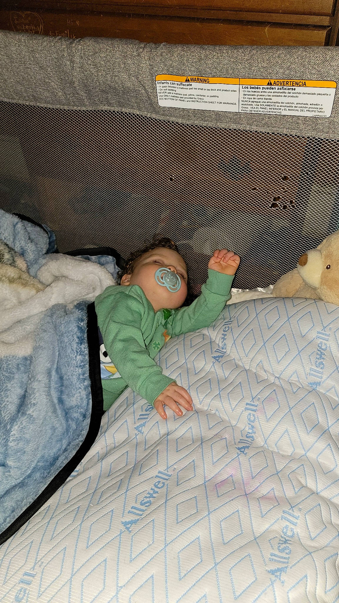 Lamar is registered to the contest to win money with this photo: baby, baby_products, baby_toddler_clothing, bag, bed, bedding, bedtime, child, comfort, flooring, infant_bed, linens, luggage_and_bags, mesh, nap, pattern, person, room, sleep, toddler