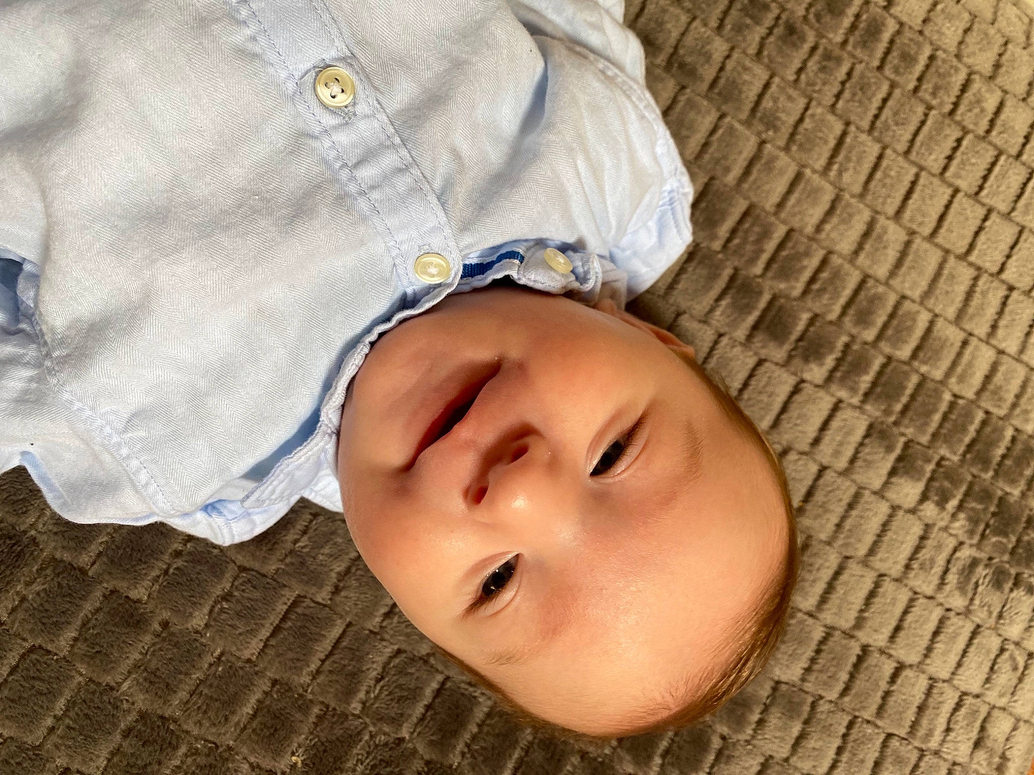 Allan participe au concours pour gagner de l'argent avec cette photo : baby, cheek, child, head, headgear, nose, person, skin, toddler