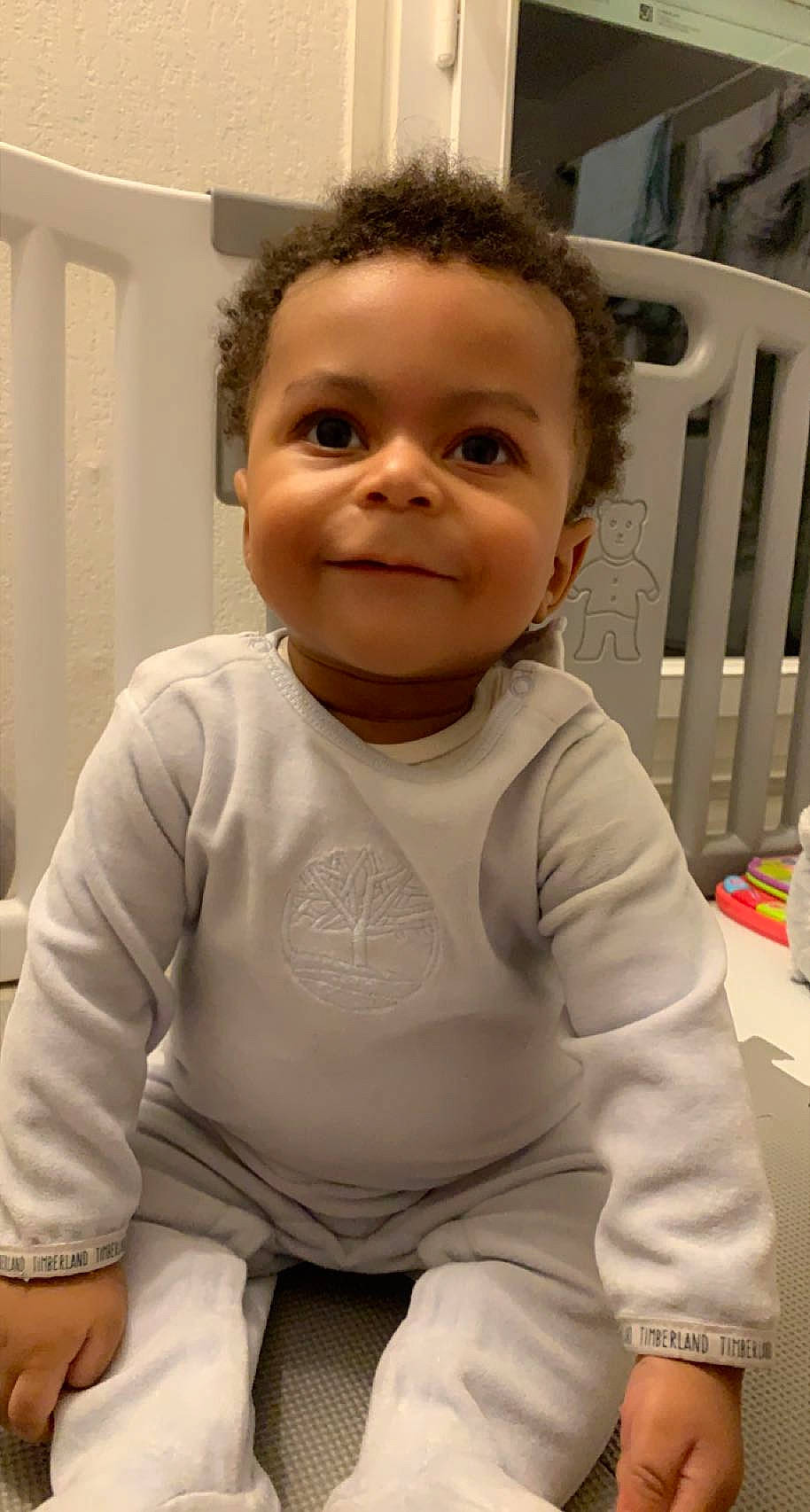 Lovekson a rejoint le concours — aidez-le/la à gagner de superbes lots ! baby, baby_toddler_clothing, cheek, chin, eye, hair, happy, head, human_body, iris, joy, lip, mouth, neck, nose, person, shoulder, skin, sleeve, smile