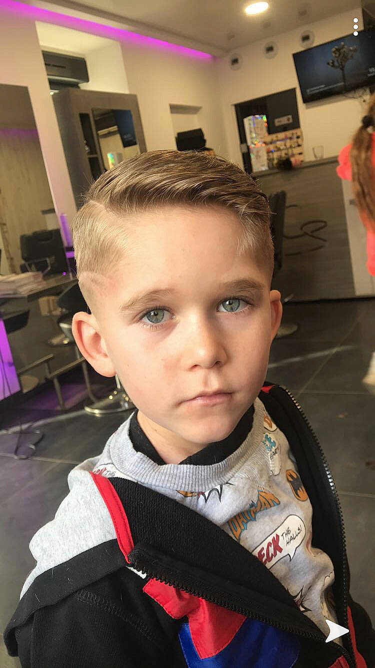 Kendjy participe au concours pour gagner de l'argent avec cette photo : cheek, child, chin, eyebrow, face, forehead, hair, hairstyle, head, lip, person, toddler